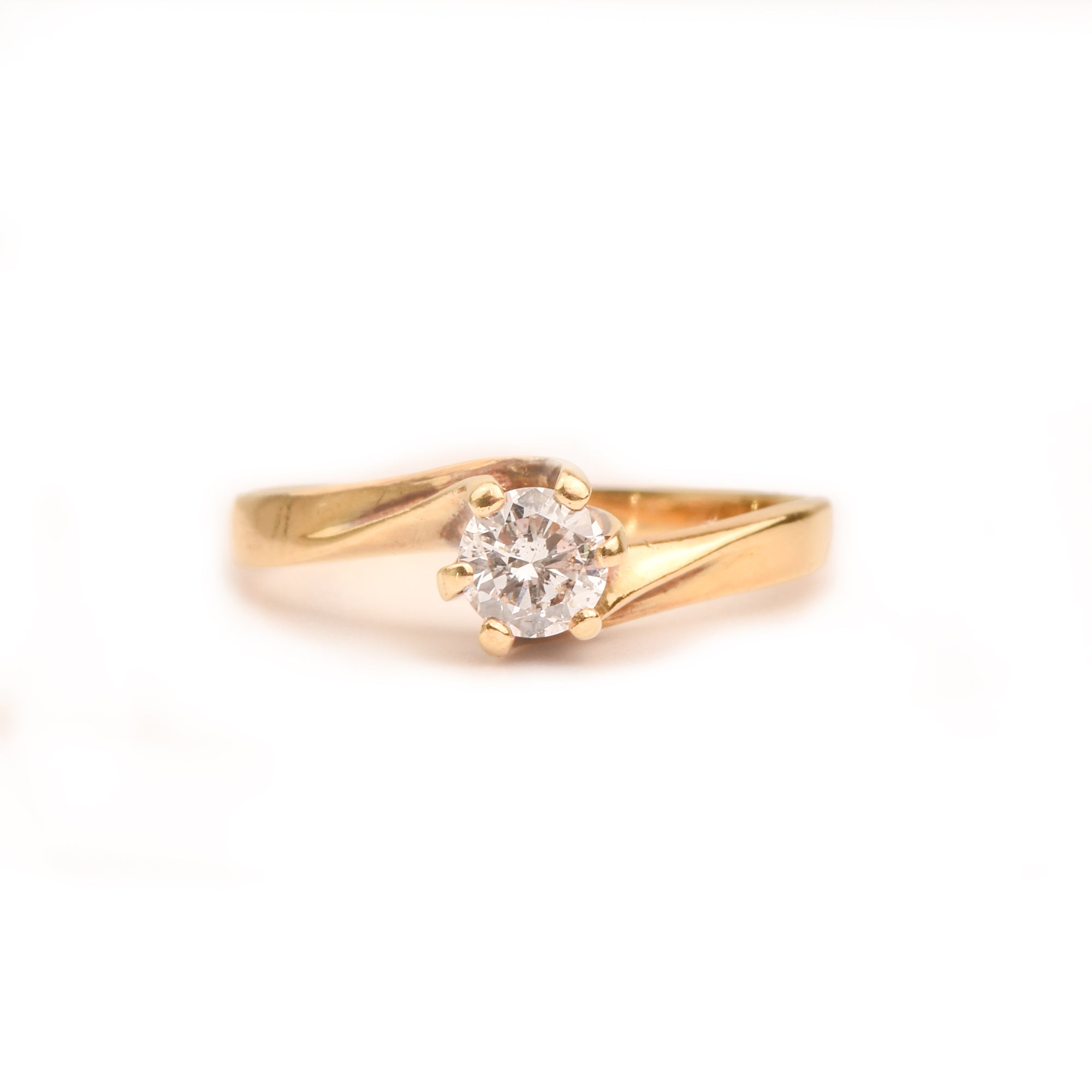 18K Diamond Solitaire Engagement Ring