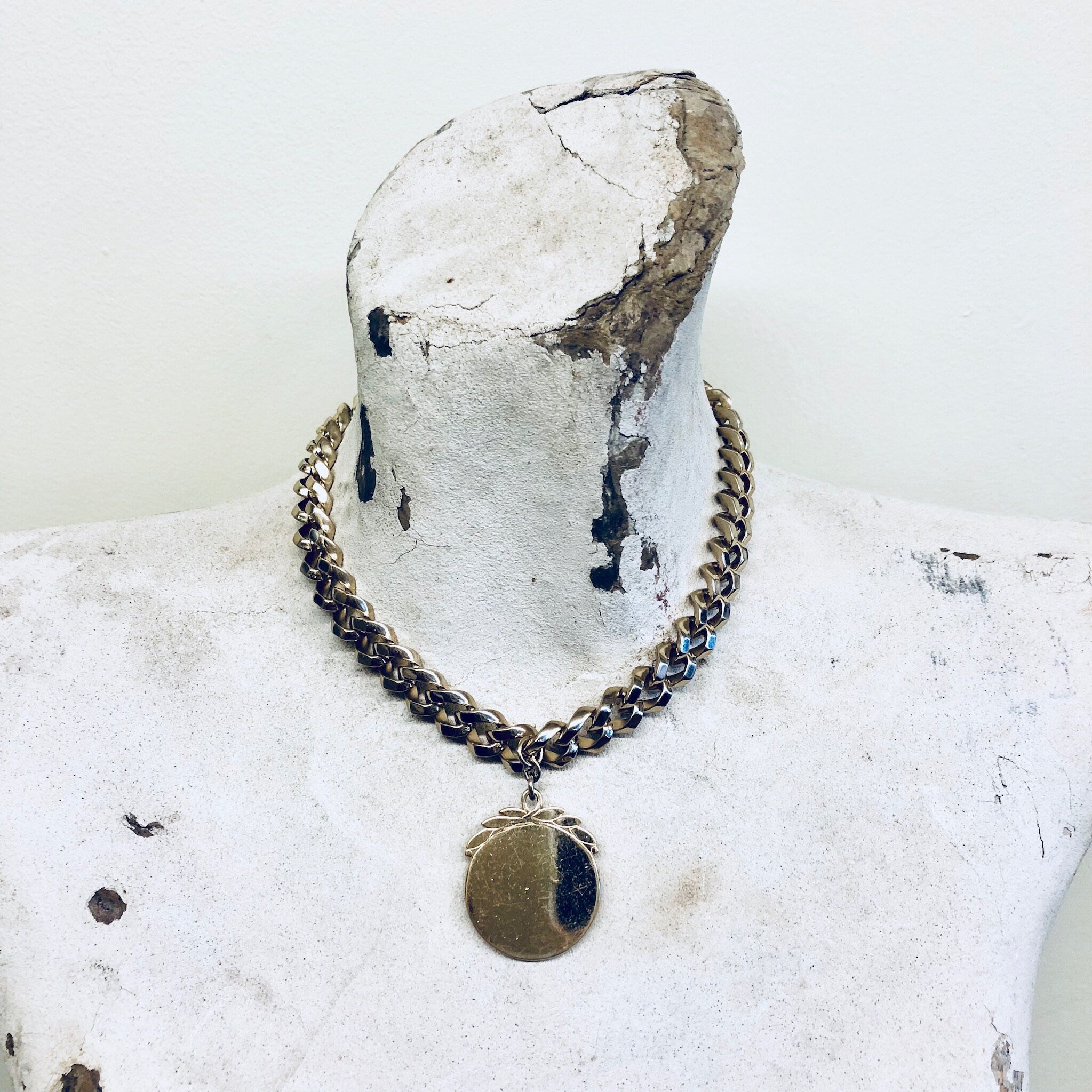 Vintage Necklace, Thick Chain, Monet Jewelry, Vintage Jewelry, Pendant Necklace, Statement Jewelry, Gold Toned Necklace, Pendant, Monet