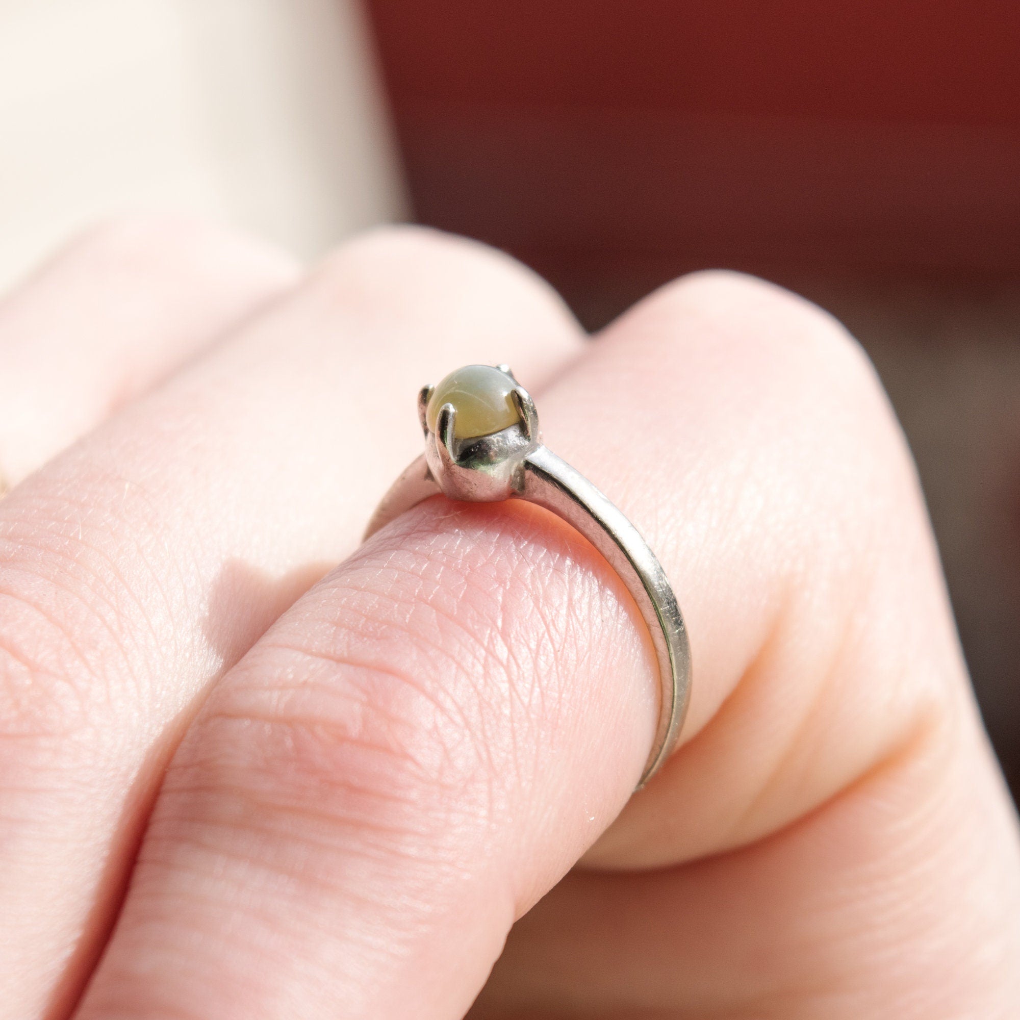 14K White Gold Green Star Sapphire Solitaire Ring