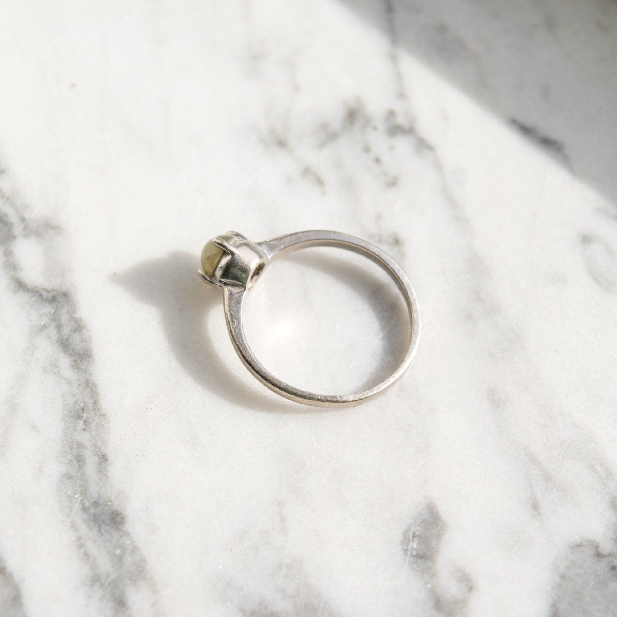 14K White Gold Green Star Sapphire Solitaire Ring