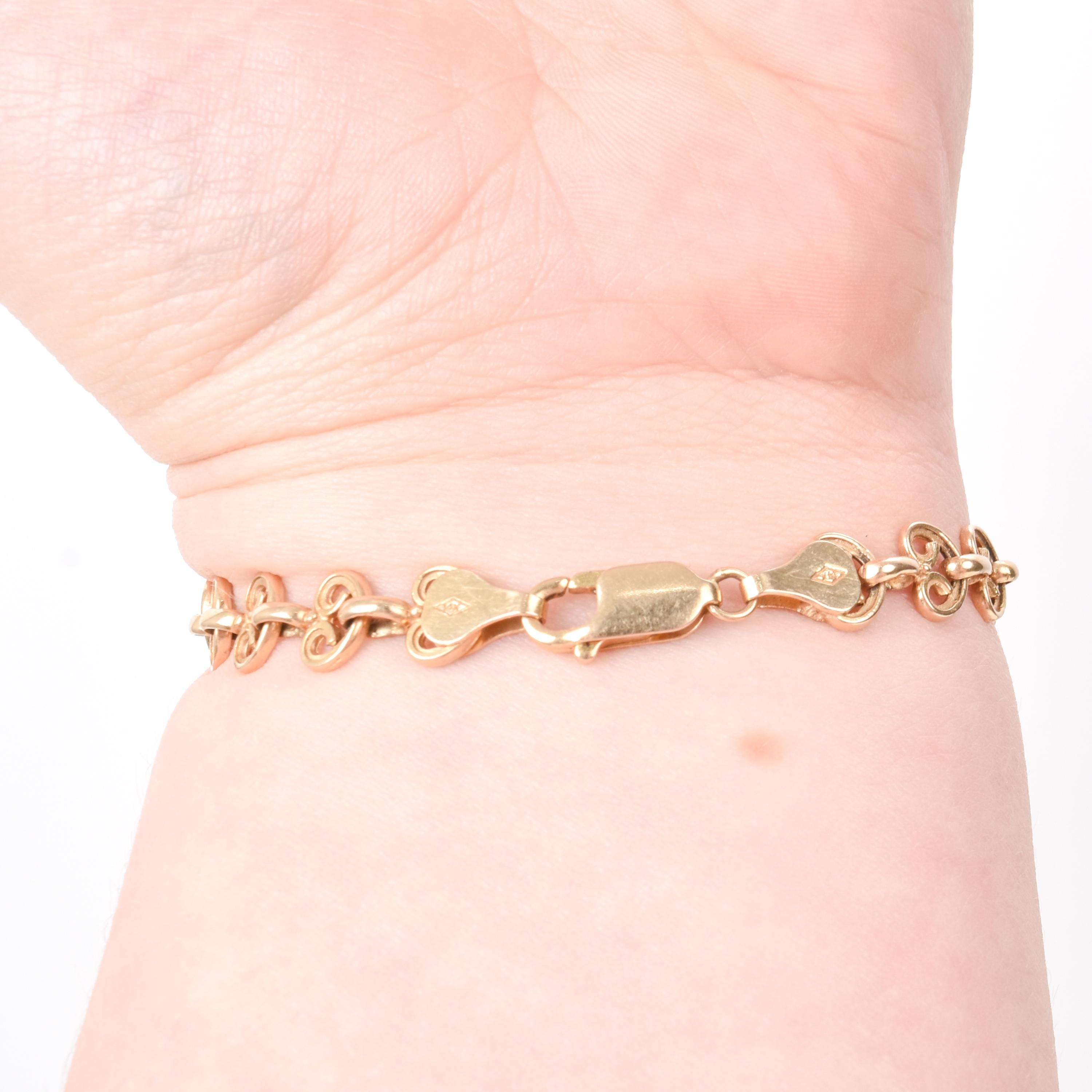 14K Gold Victorian Heart Link Bracelet