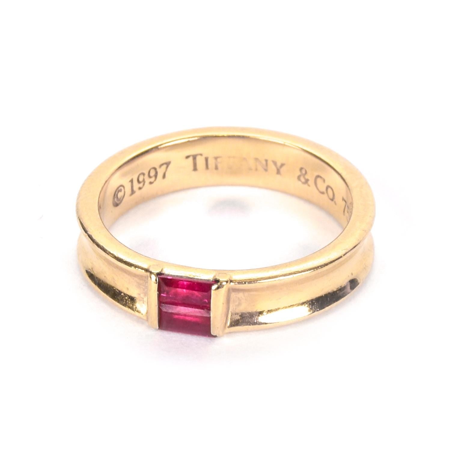 Tiffany & Co. ティファニー 1997 18K リング 1997 Tiffany & Co. 18K Yellow Gold and Ruby Stacking Ring – Good's