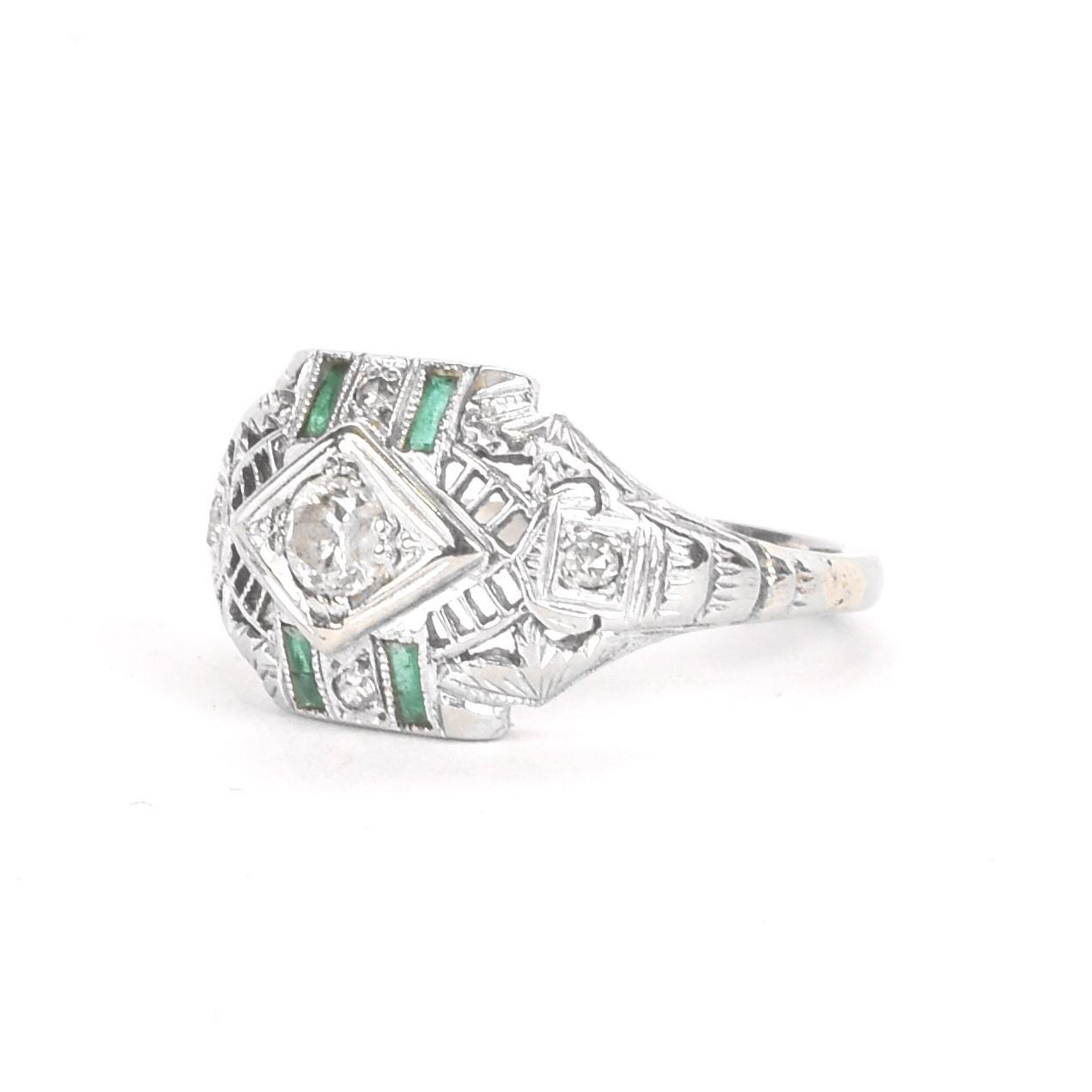 Art Deco 14K White Gold Filagree Ring with Diamonds and Emerald