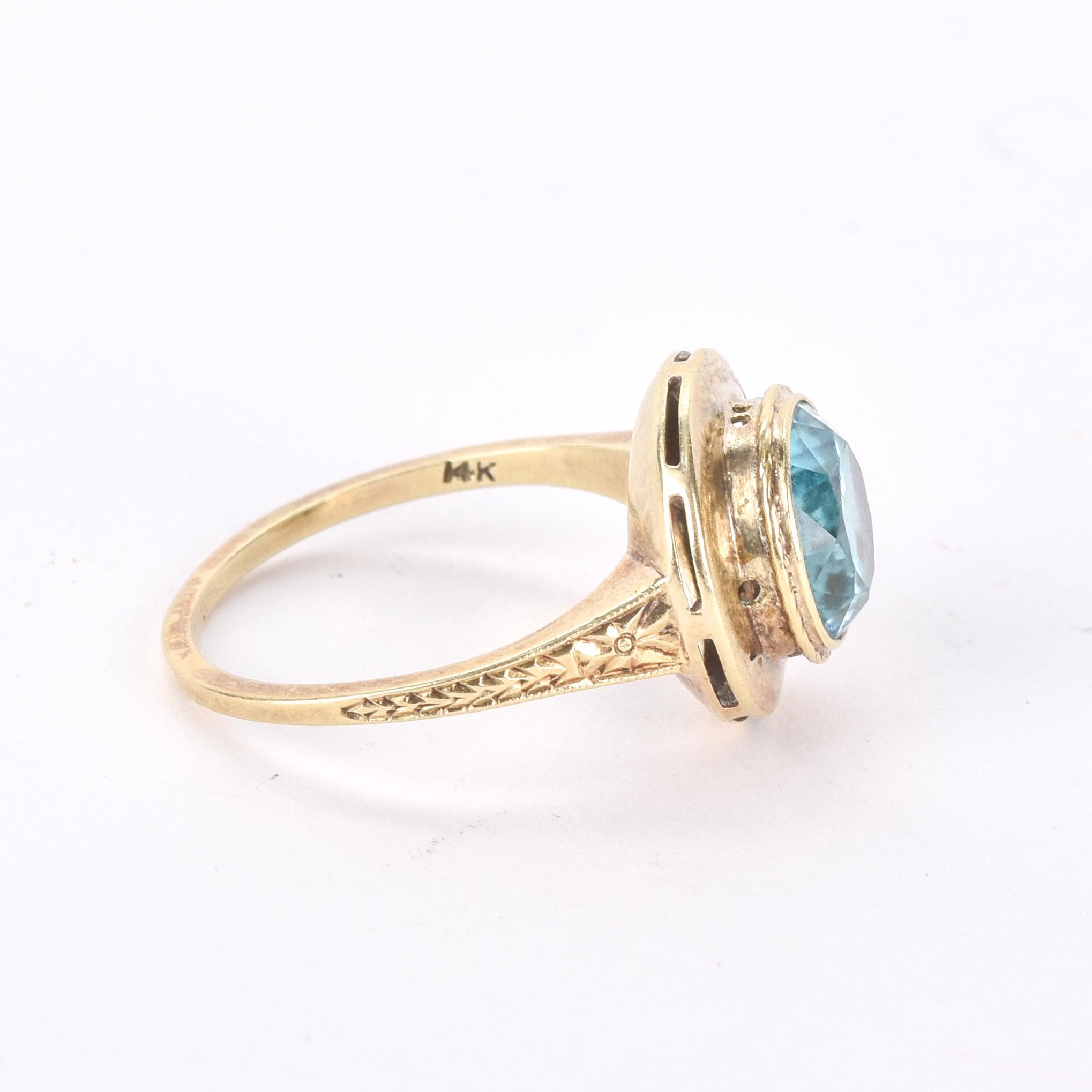 14K Gold Blue Topaz Solitaire Ring