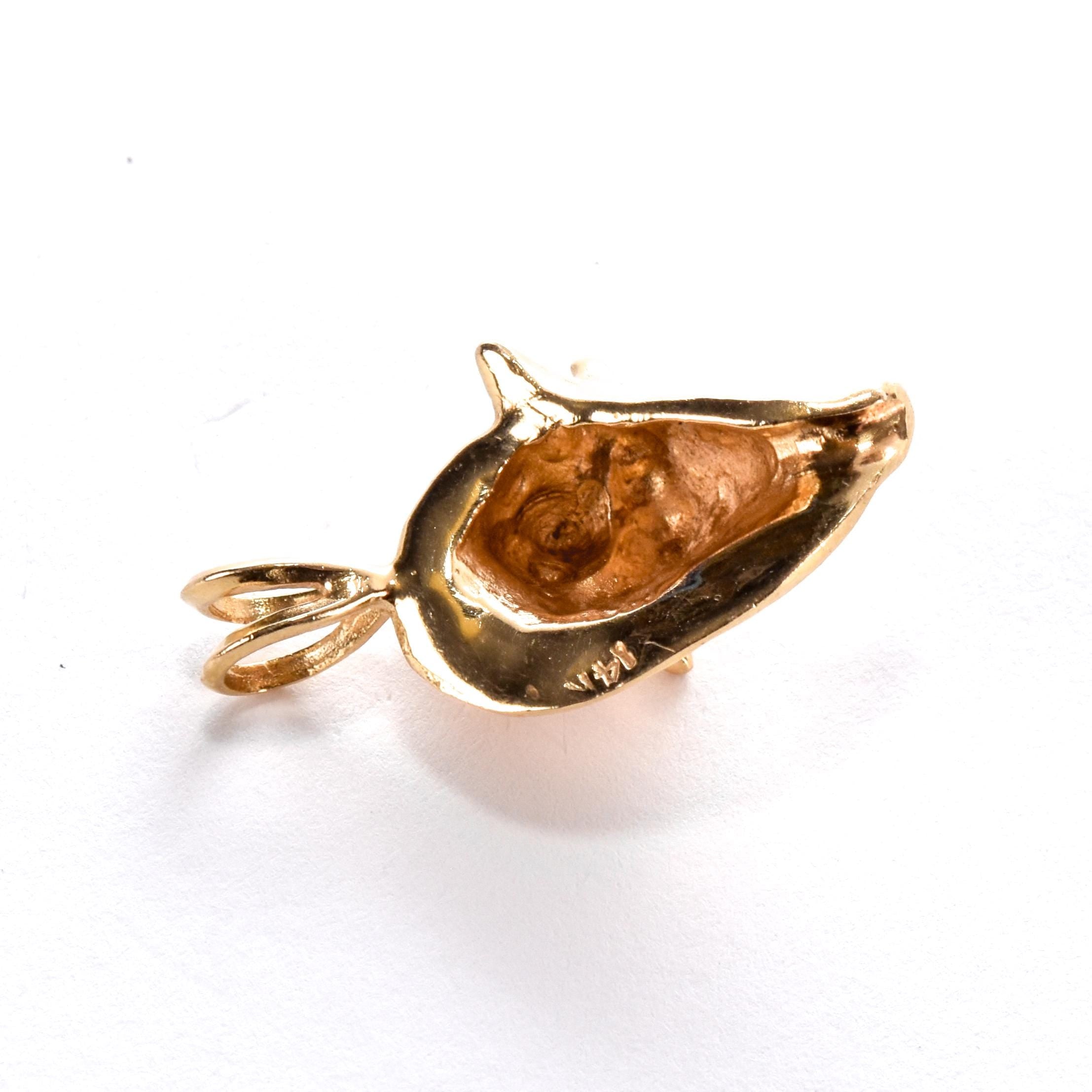 14K Gold Conch Shell Pendant
