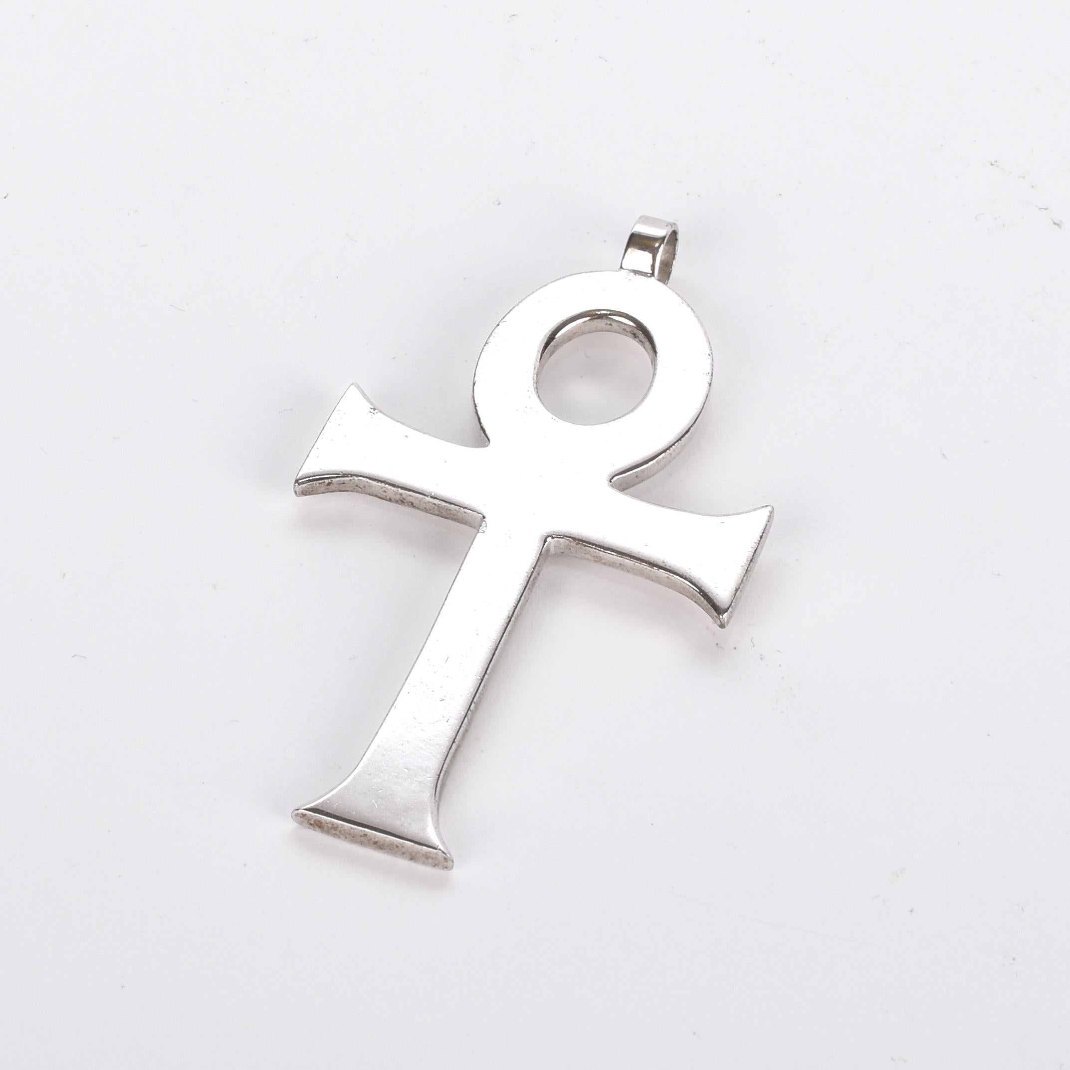Vintage Gucci 800 Silver Ankh Pendant