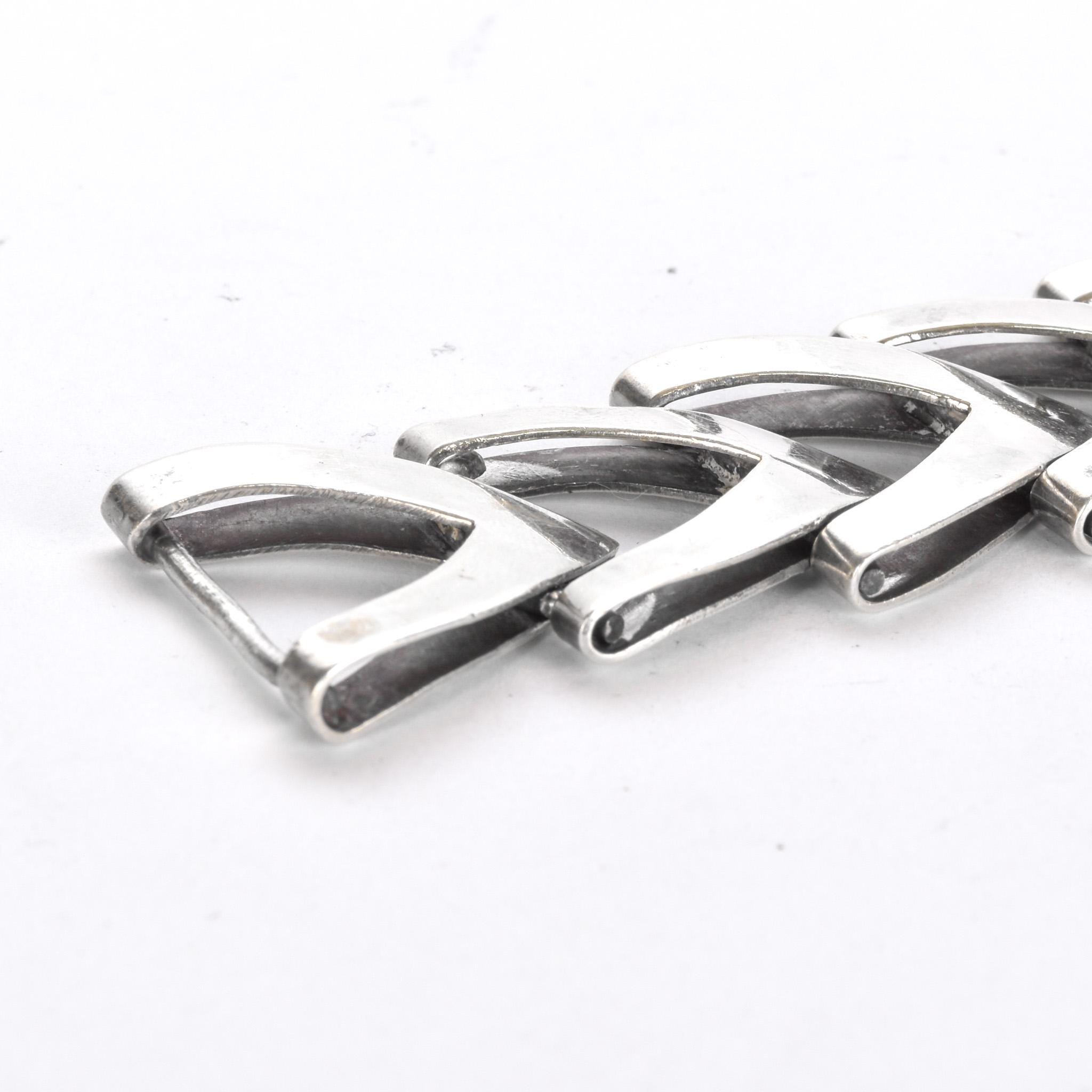 Japanese 950 Silver Chevron Link Bracelet Signed Toyokoki