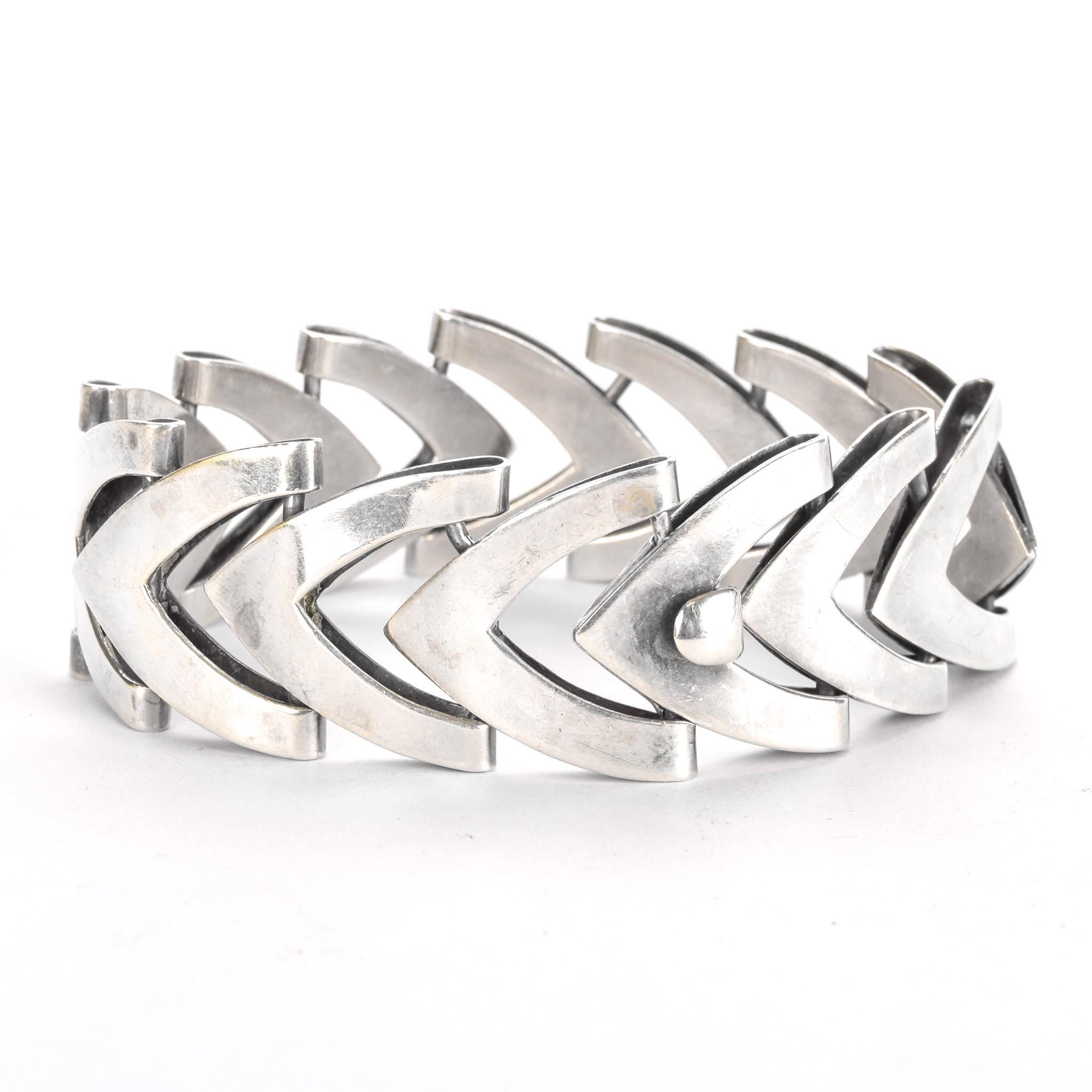 Japanese 950 Silver Chevron Link Bracelet Signed Toyokoki