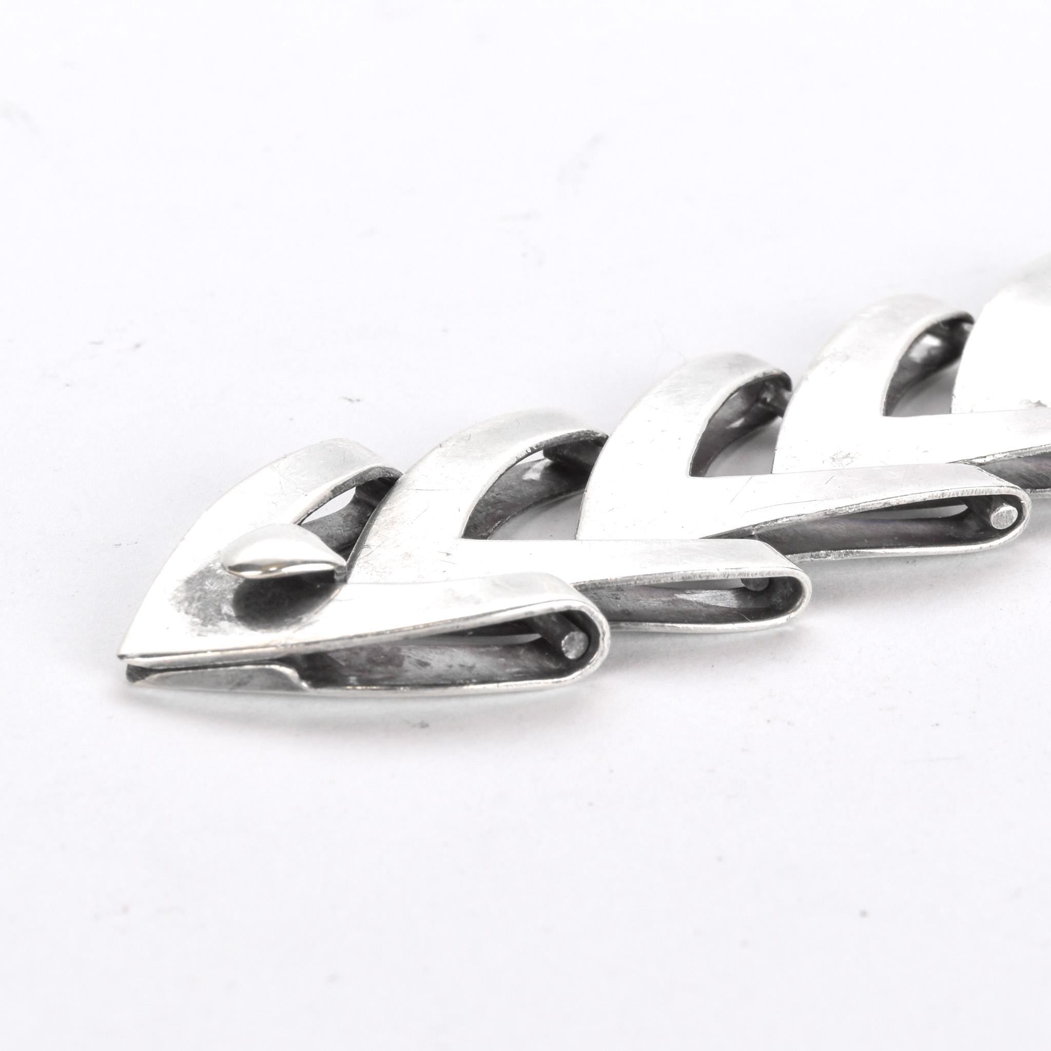 Japanese 950 Silver Chevron Link Bracelet Signed Toyokoki