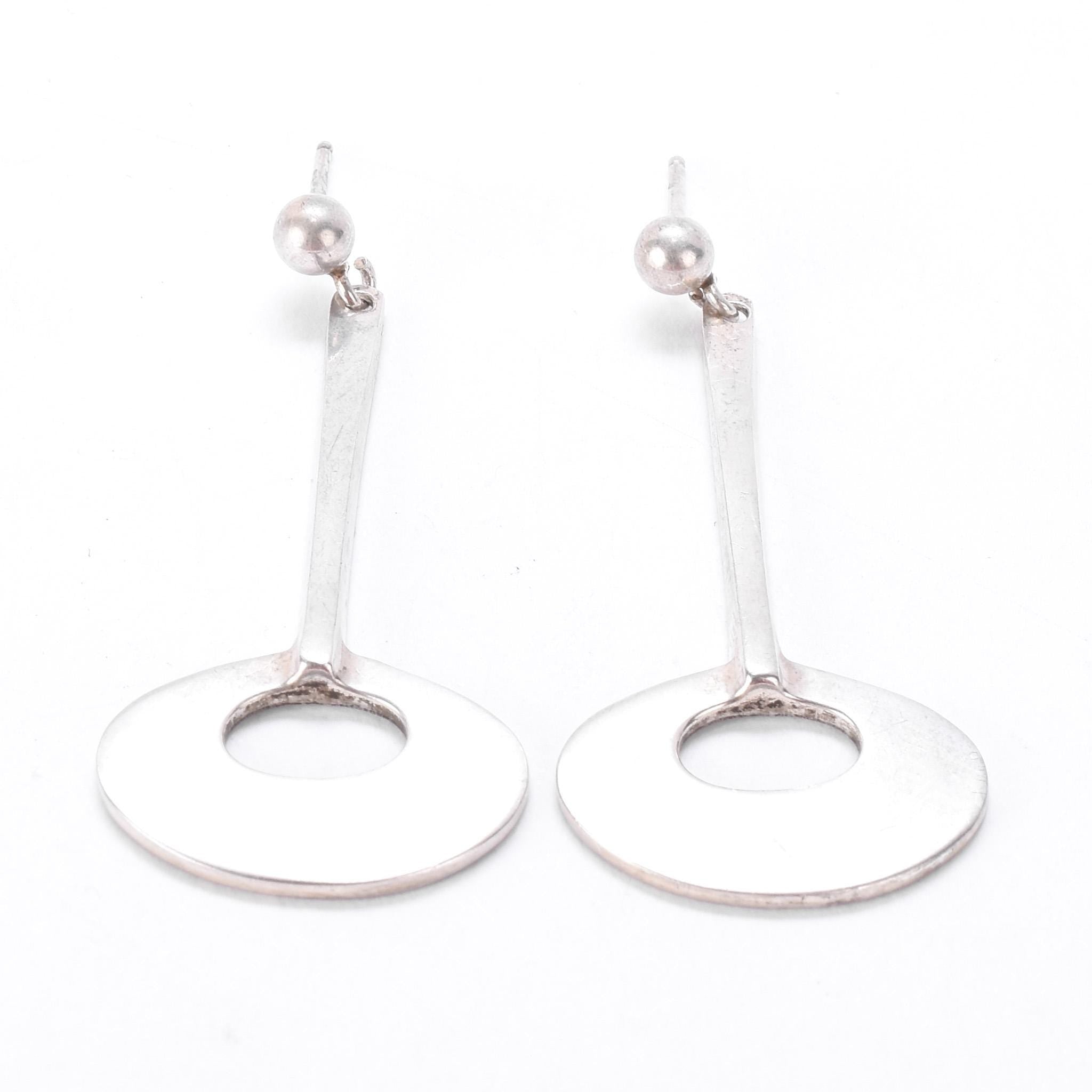 1960s Tone Vigeland Norwegian Mid-Century Sterling Silver Disc Dangle Earrings