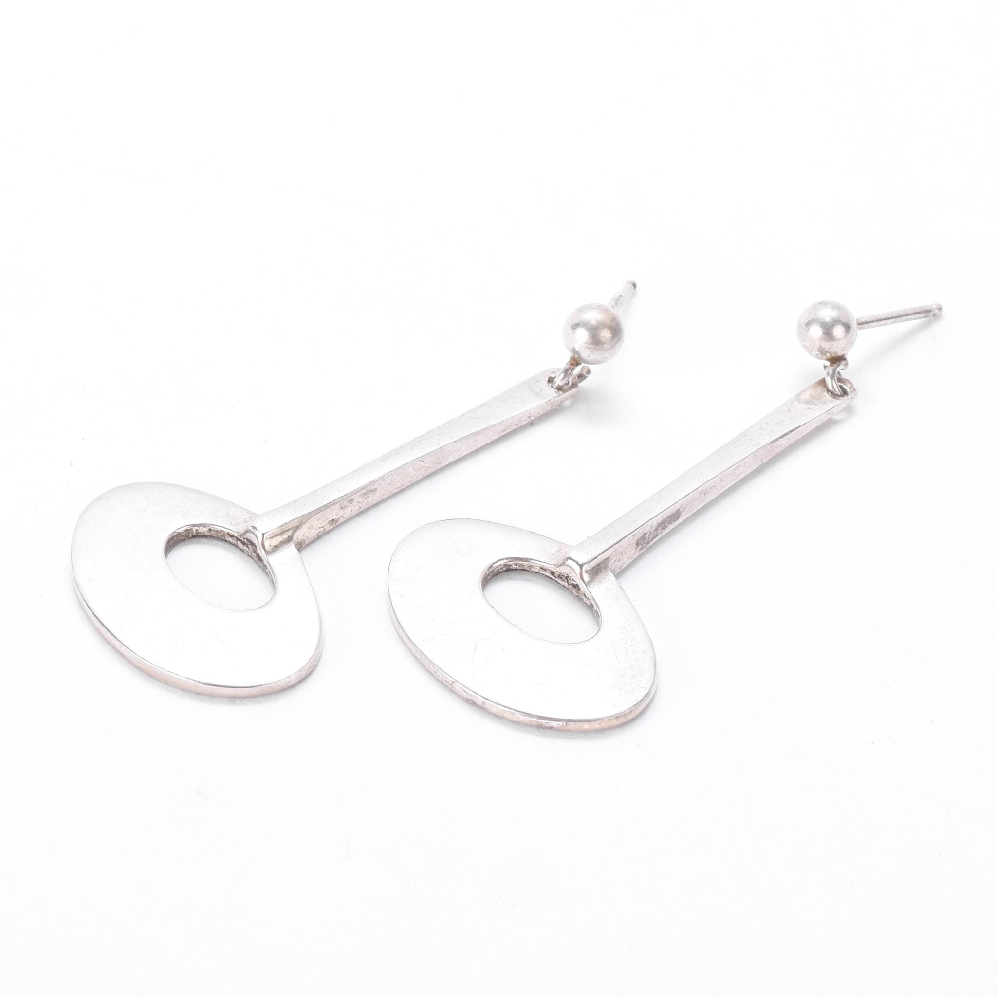 1960s Tone Vigeland Norwegian Mid-Century Sterling Silver Disc Dangle Earrings