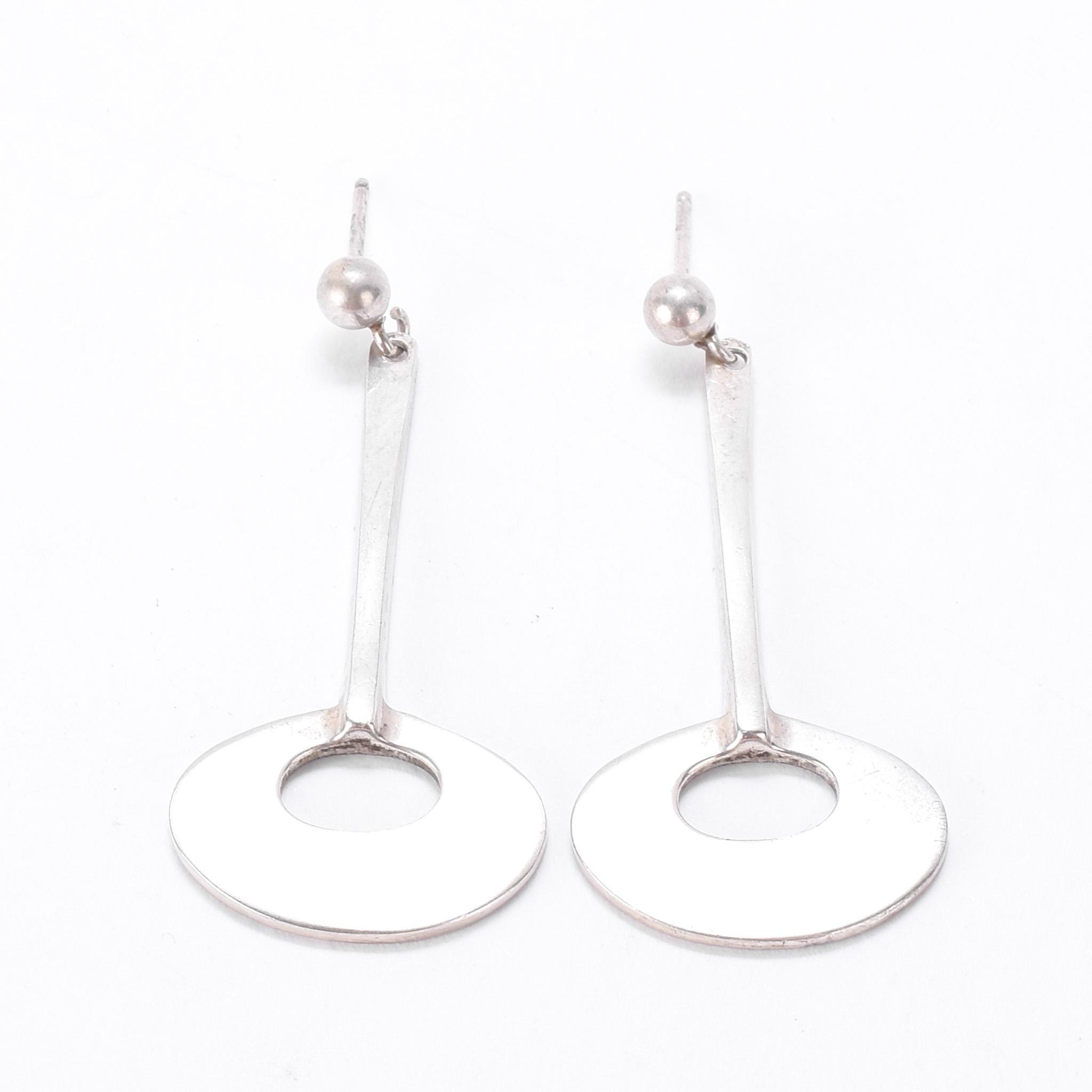 1960s Tone Vigeland Norwegian Mid-Century Sterling Silver Disc Dangle Earrings