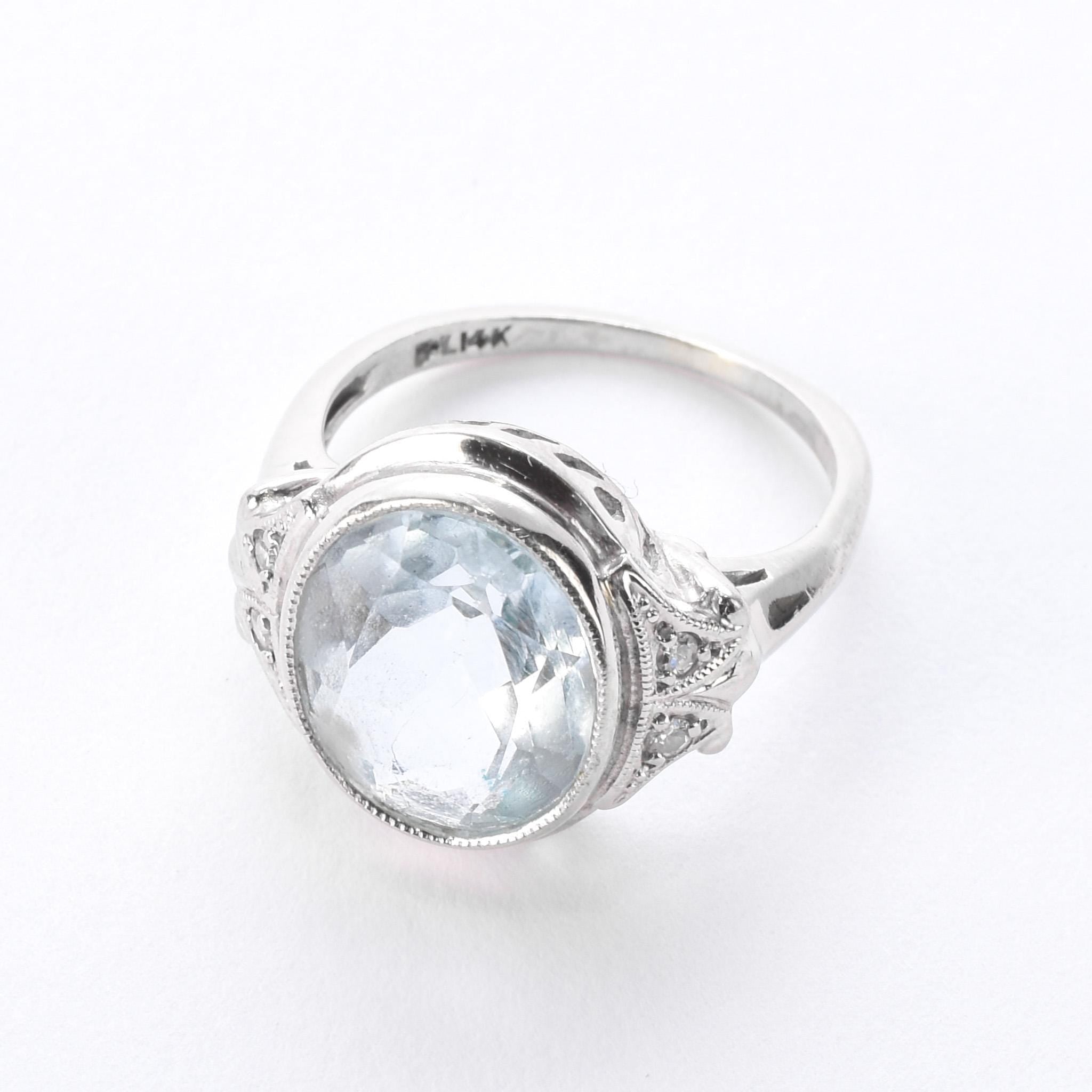 Art Deco Carved 14K Gold Aquamarine & Diamond Ring