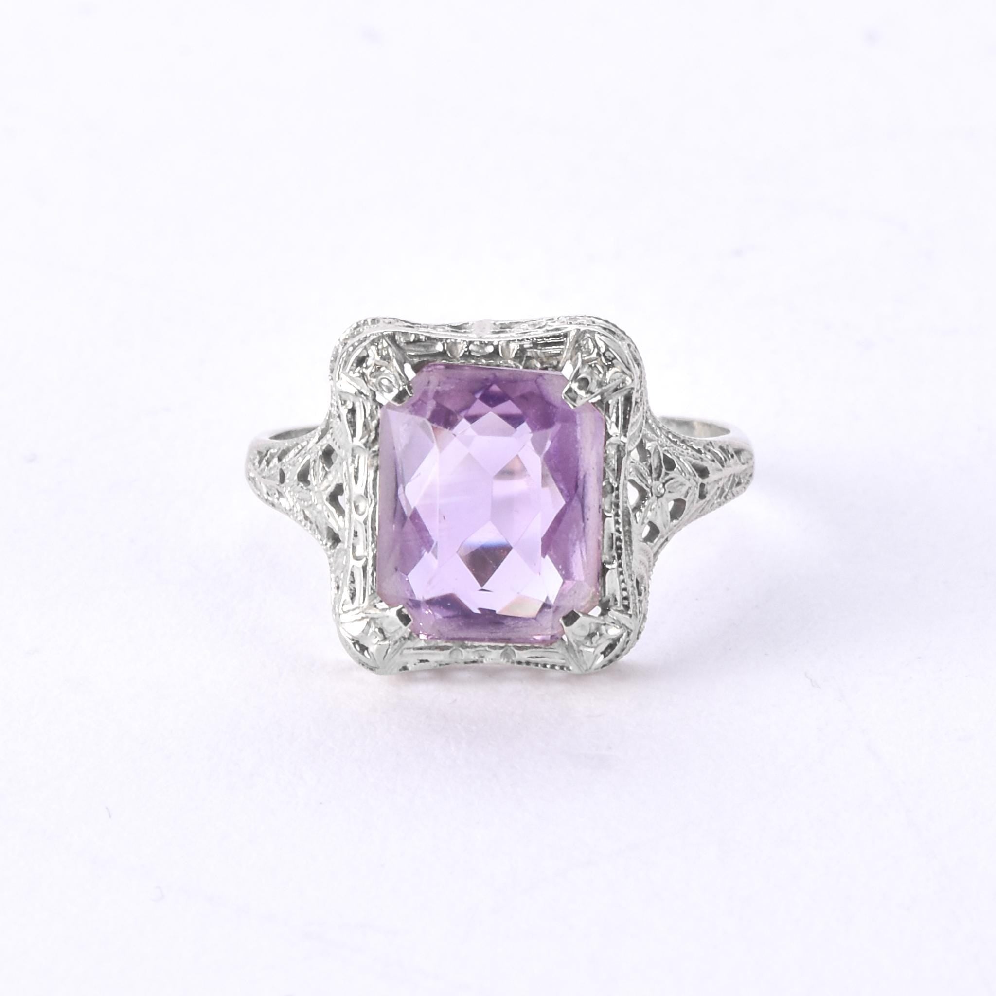 Art Deco 14K White Gold Filigree Amethyst Ring