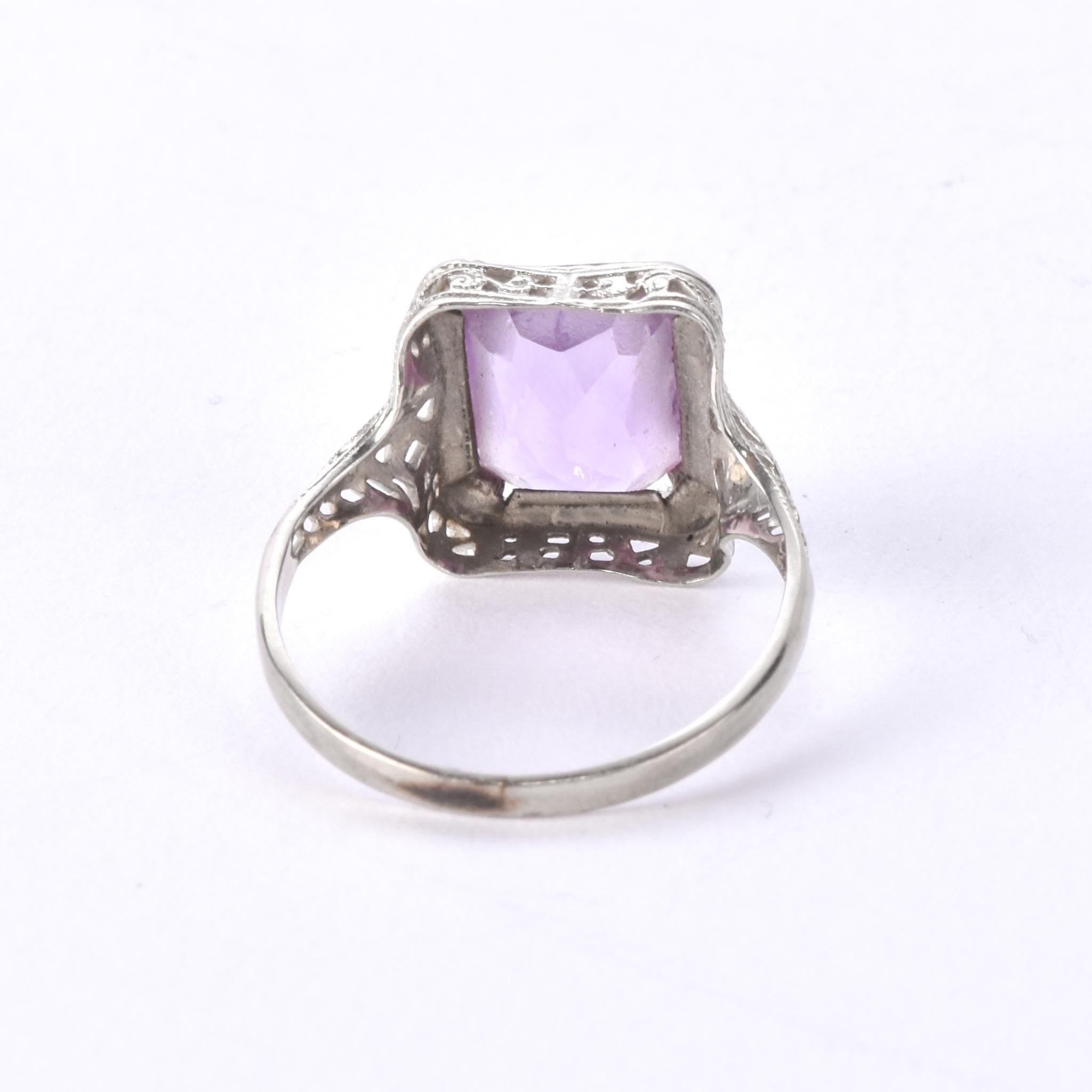 Art Deco 14K White Gold Filigree Amethyst Ring