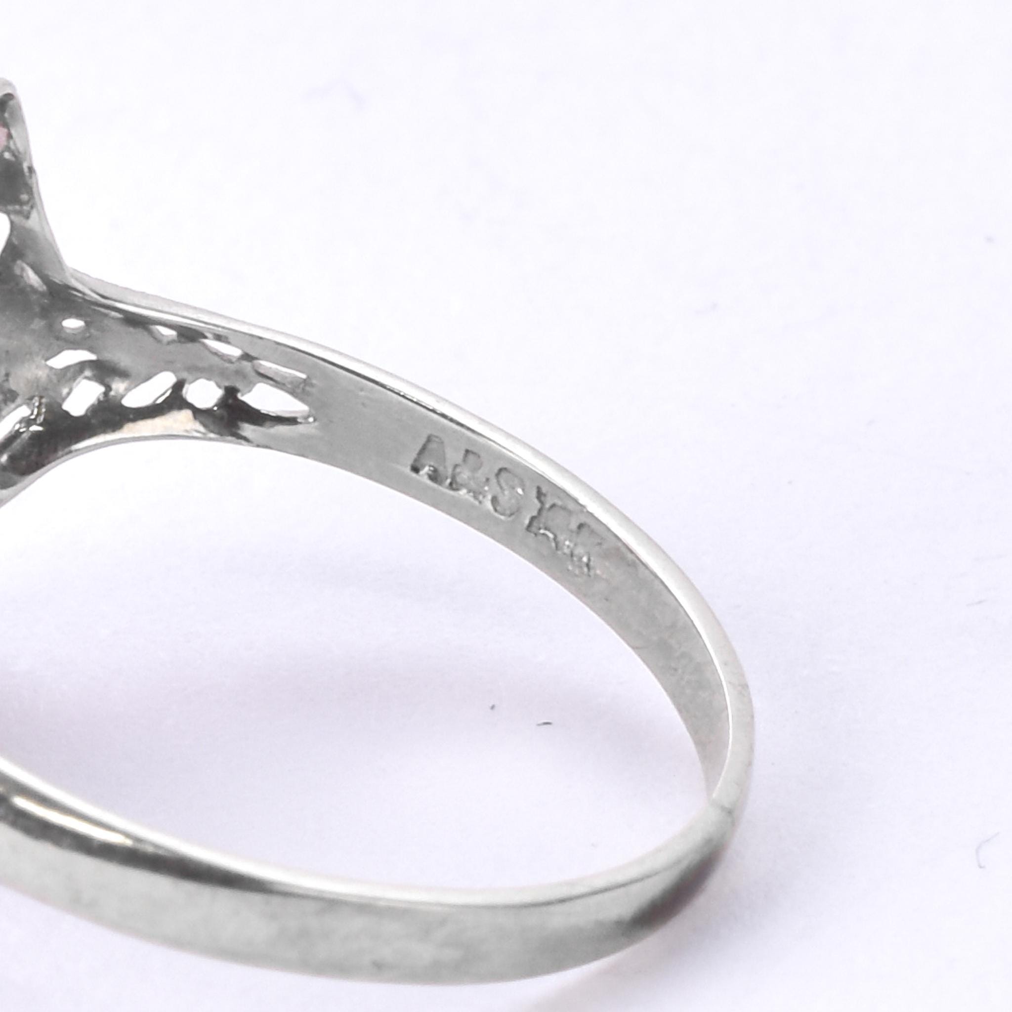 Art Deco 14K White Gold Filigree Amethyst Ring