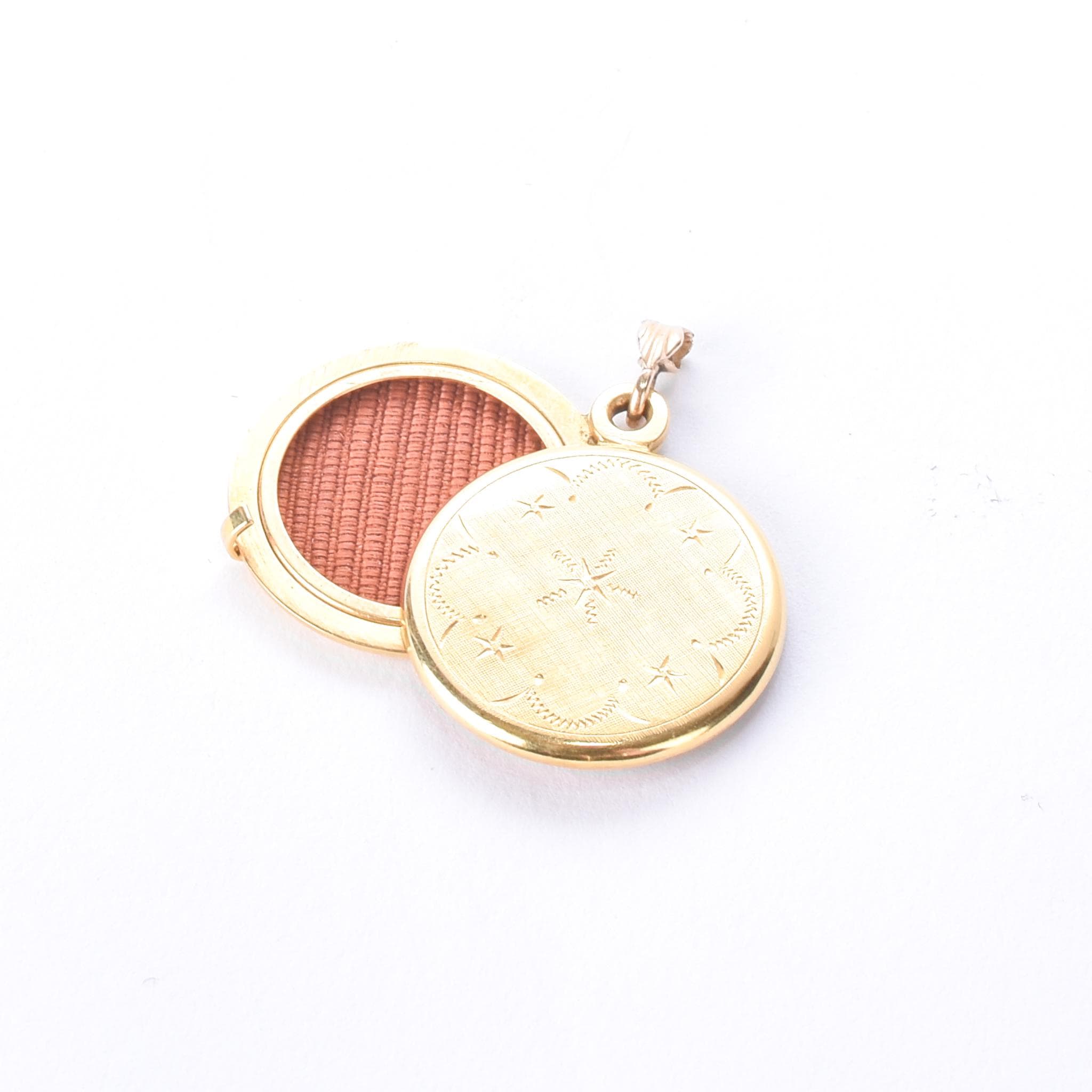 Vintage 14K Gold Star Etched Slide Locket