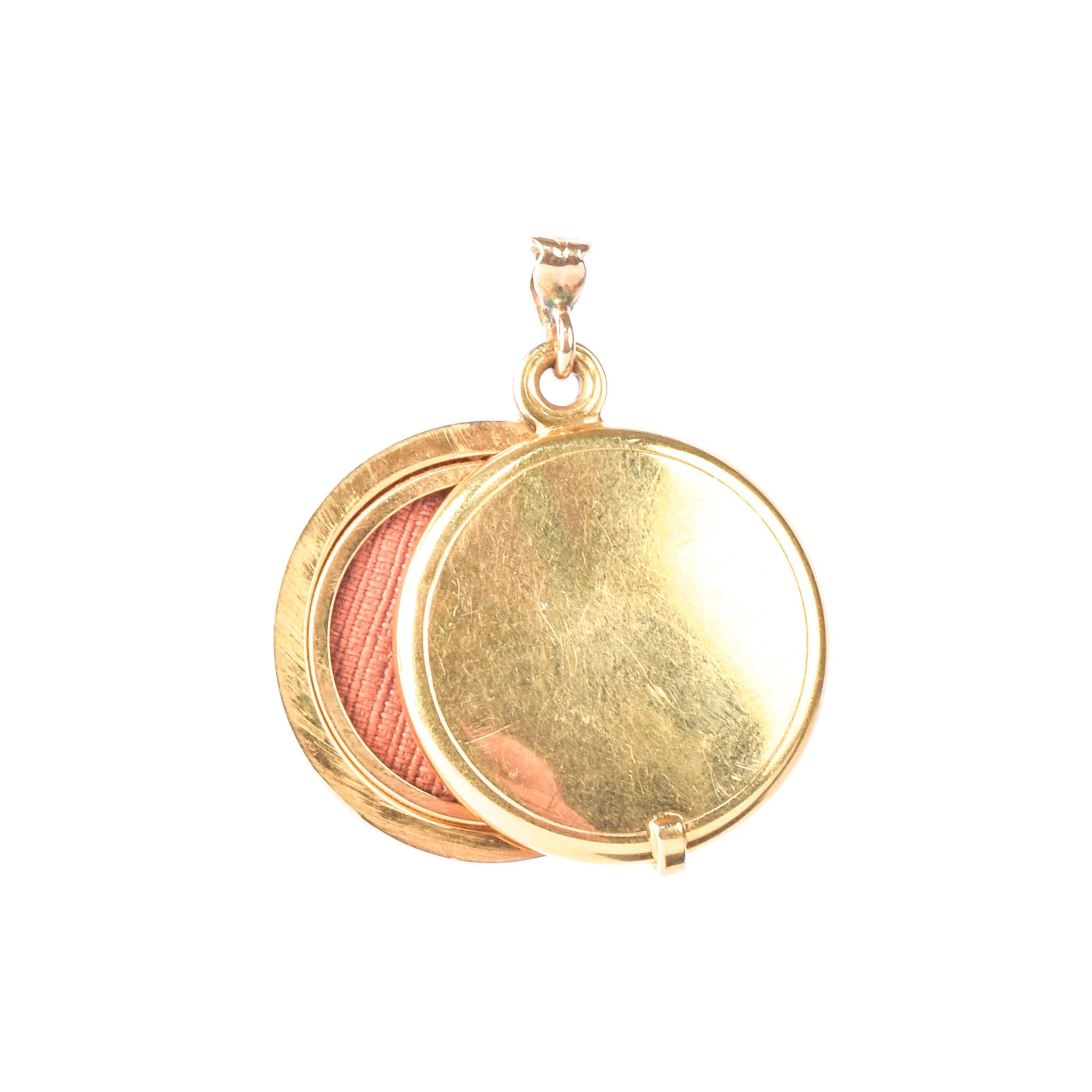 Vintage 14K Gold Star Etched Slide Locket