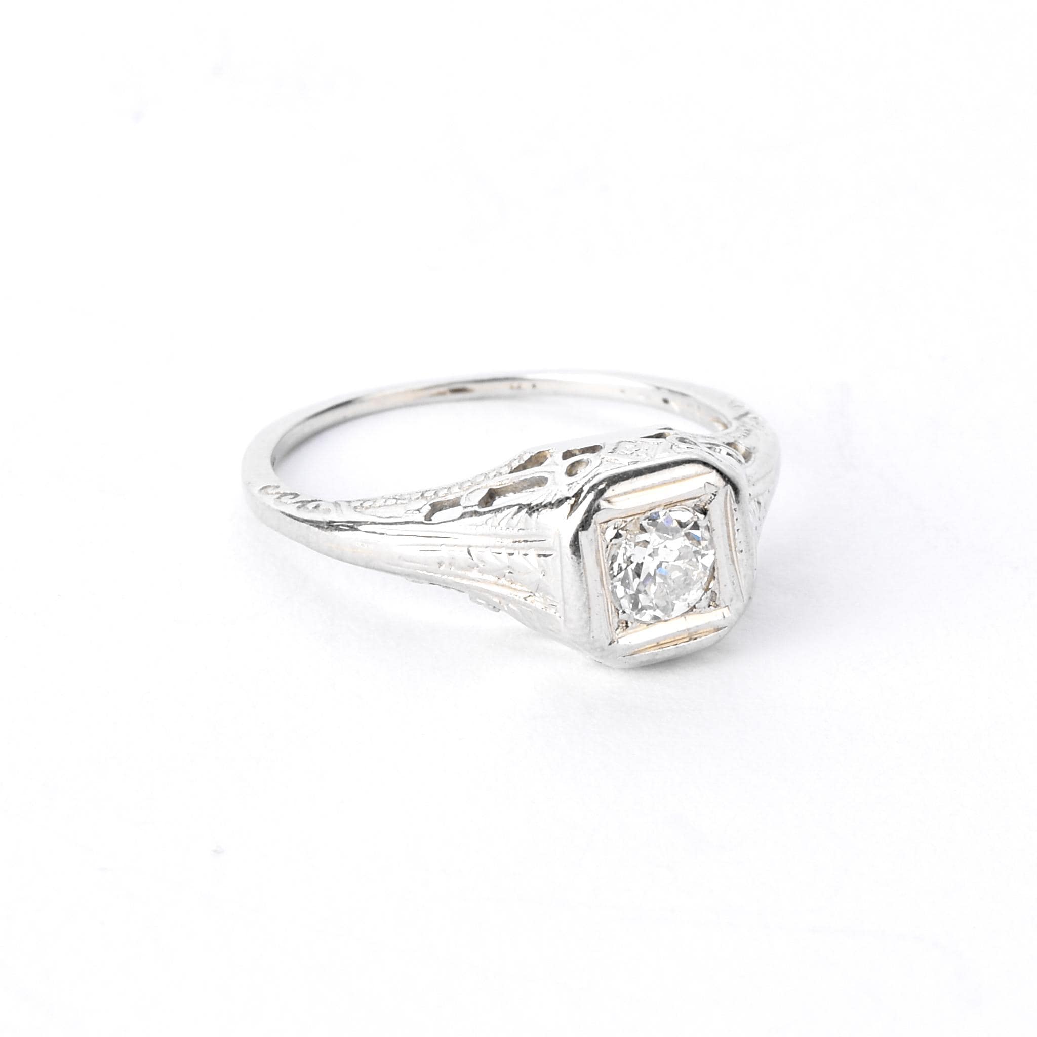 1940s 18K White Gold Natural Diamond Filigree Engagement Ring