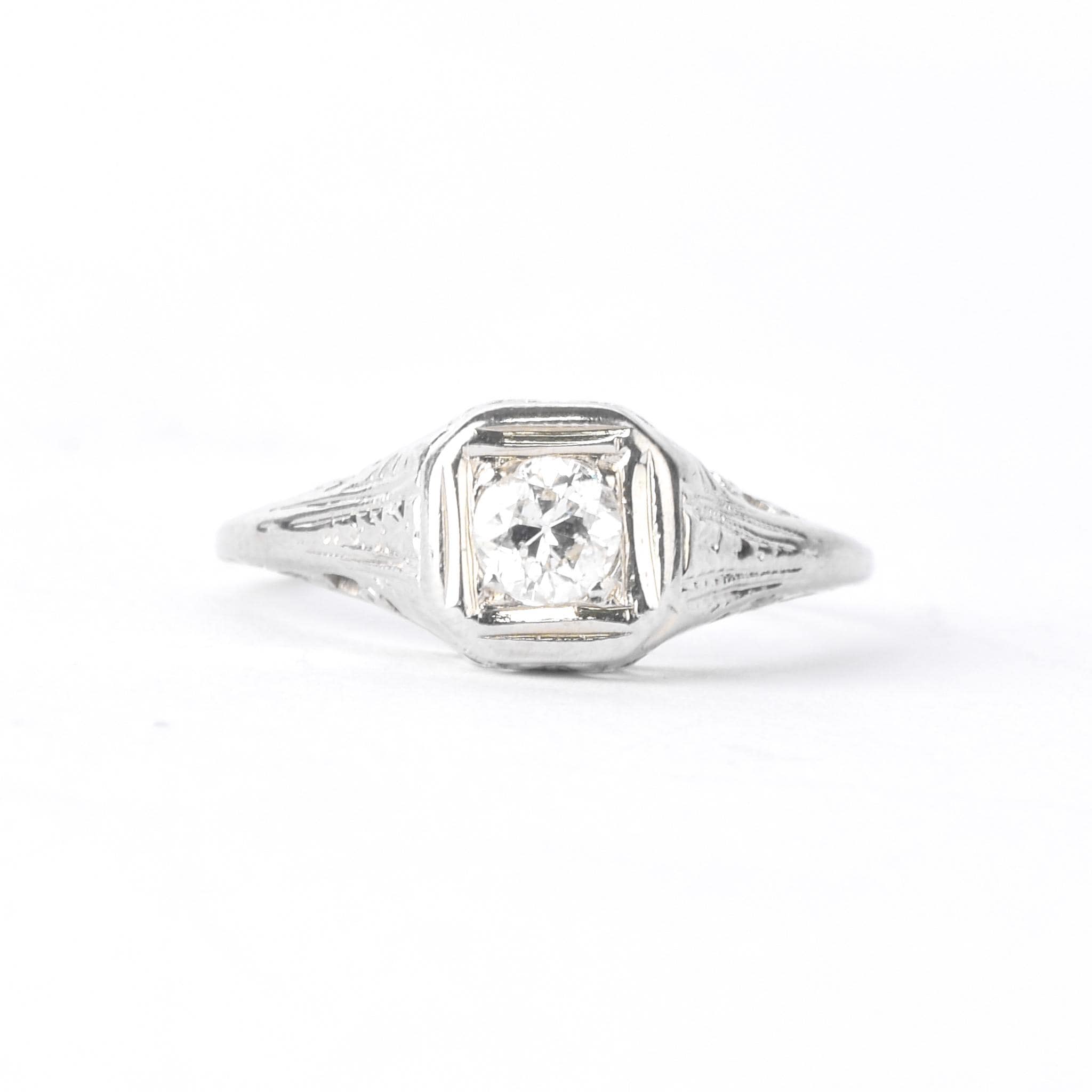 1940s 18K White Gold Natural Diamond Filigree Engagement Ring