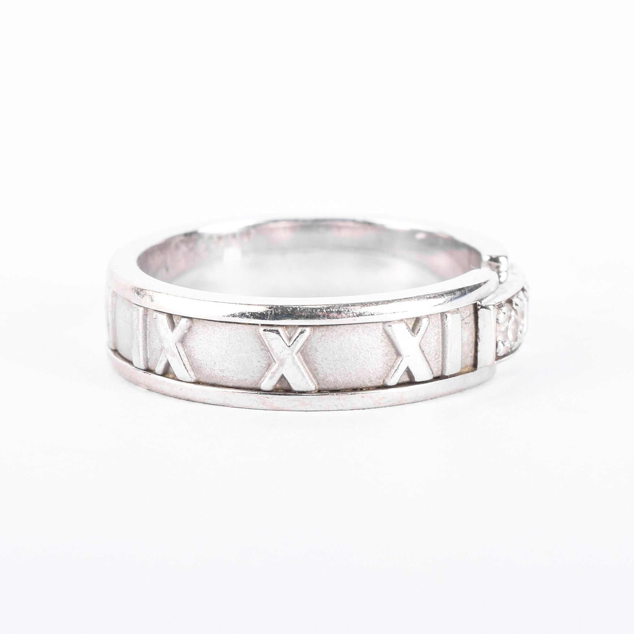 1995 Tiffany & Co. 18K Gold and Diamond Atlas Ring