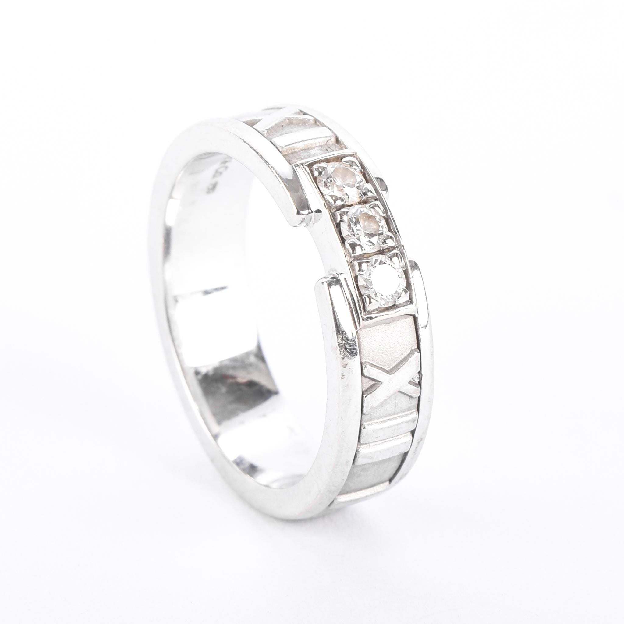 1995 Tiffany & Co. 18K Gold and Diamond Atlas Ring
