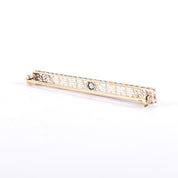 14K White Gold & Blue Spinel Art Deco Filigree Bar Pin