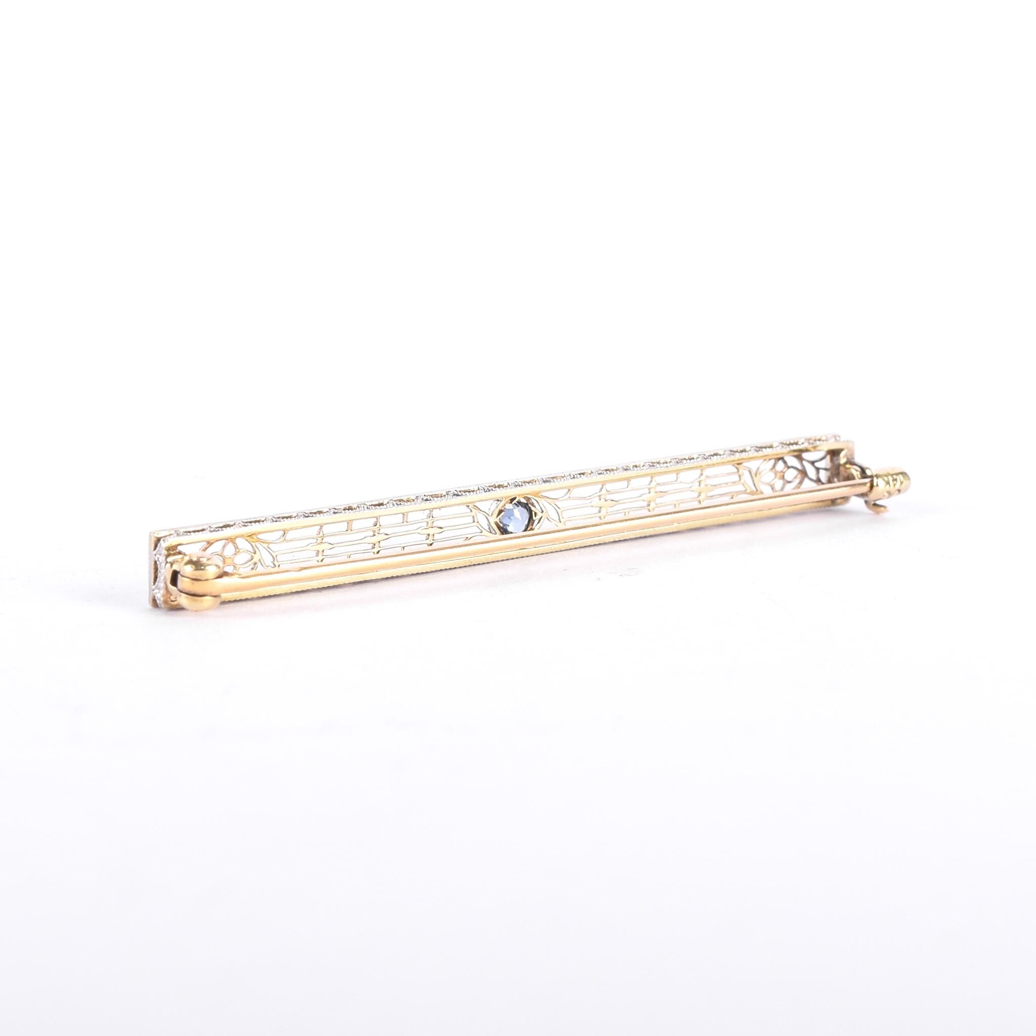 14K White Gold & Blue Spinel Art Deco Filigree Bar Pin