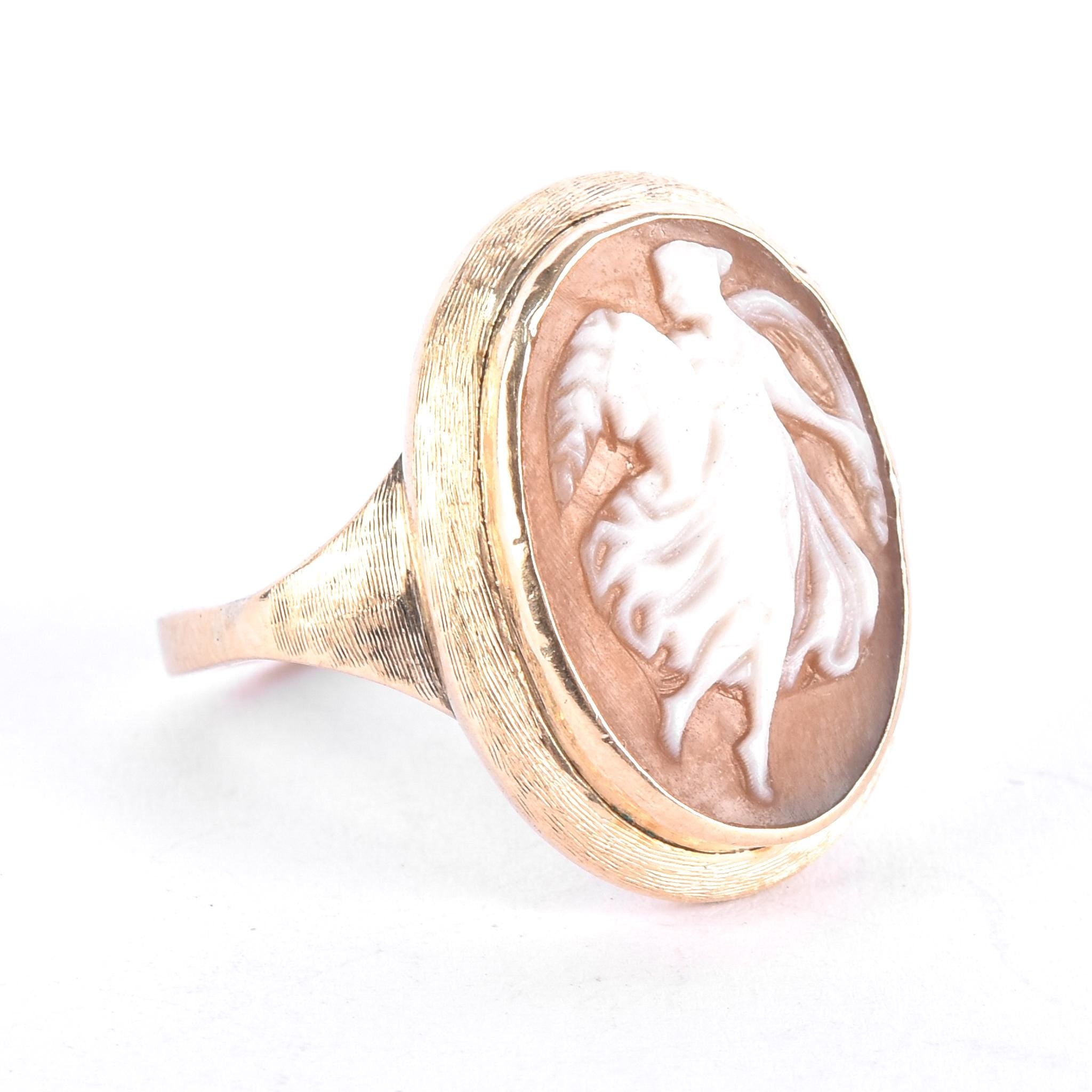 14K Gold Dancing Woman Carved Shell Cameo Ring