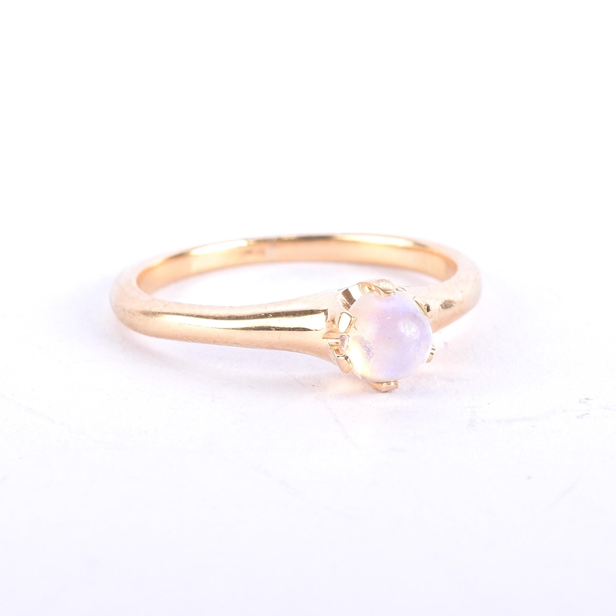 14K Gold & Opal Cabochon Solitaire Ring