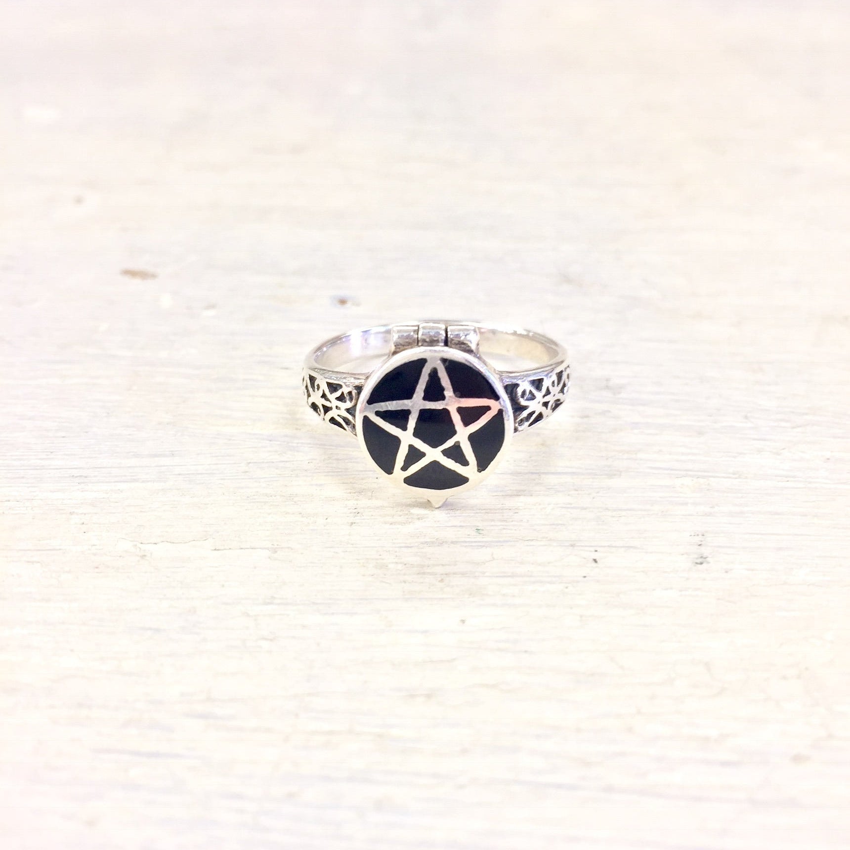 Sterling Silver Jewelry | Silver Jewelry | Silver Ring | Vintage Ring | Poison Ring | Vintage Poison Ring | Gothic Ring | Vintage Jewelry