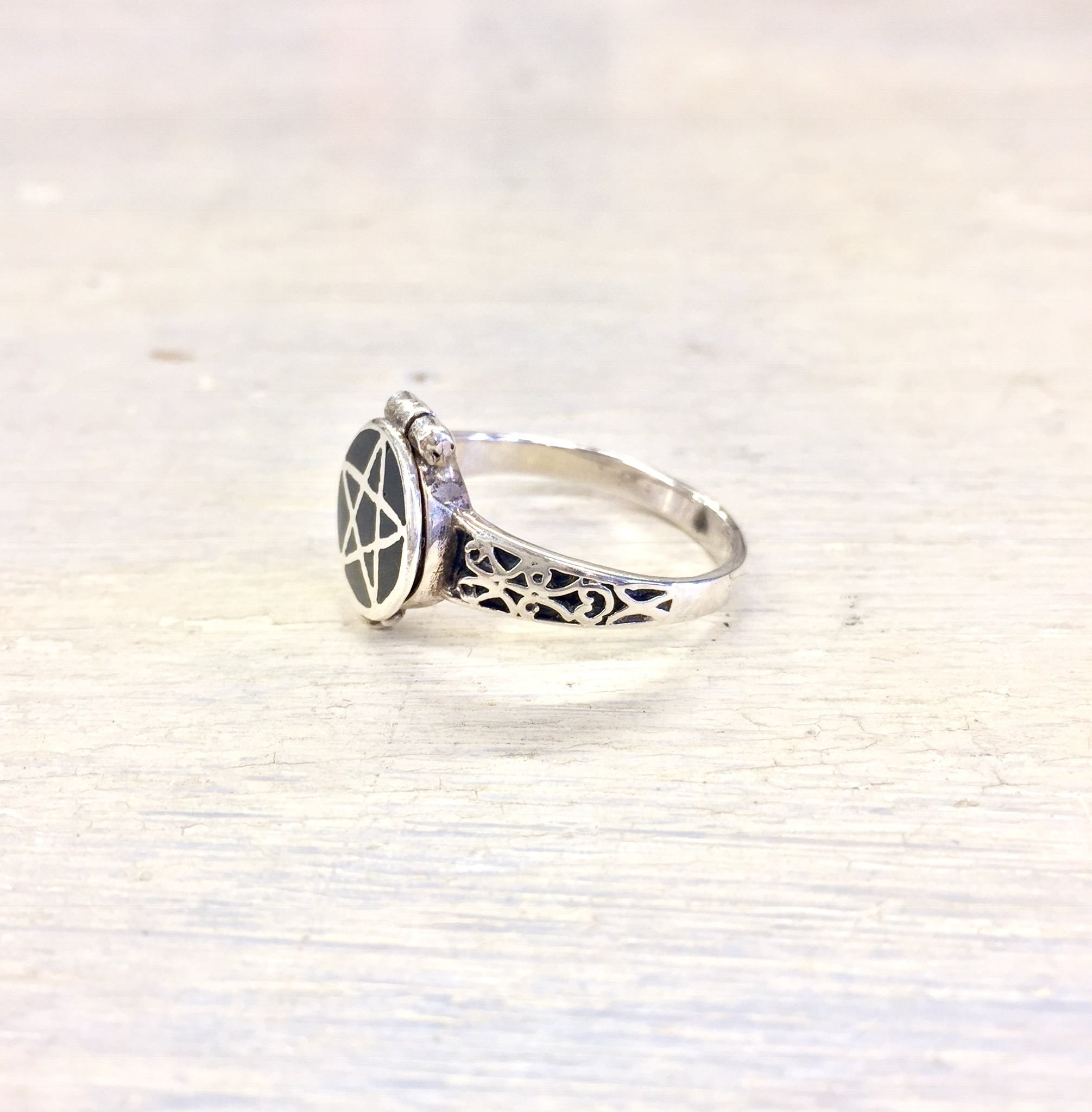 Sterling Silver Jewelry | Silver Jewelry | Silver Ring | Vintage Ring | Poison Ring | Vintage Poison Ring | Gothic Ring | Vintage Jewelry
