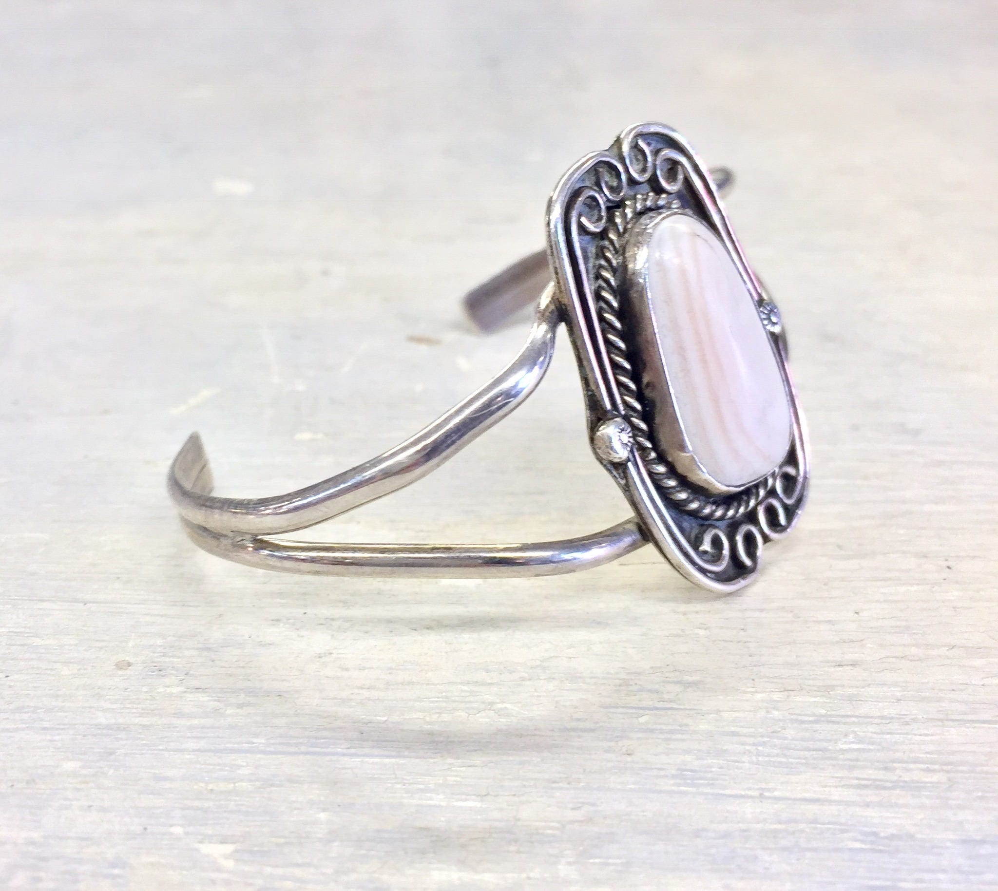 Vintage Sterling Silver Cuff Bracelet with White Agate Stone | White Stone | Cuff Bracelet | Vintage Jewelry | gift for her | gift