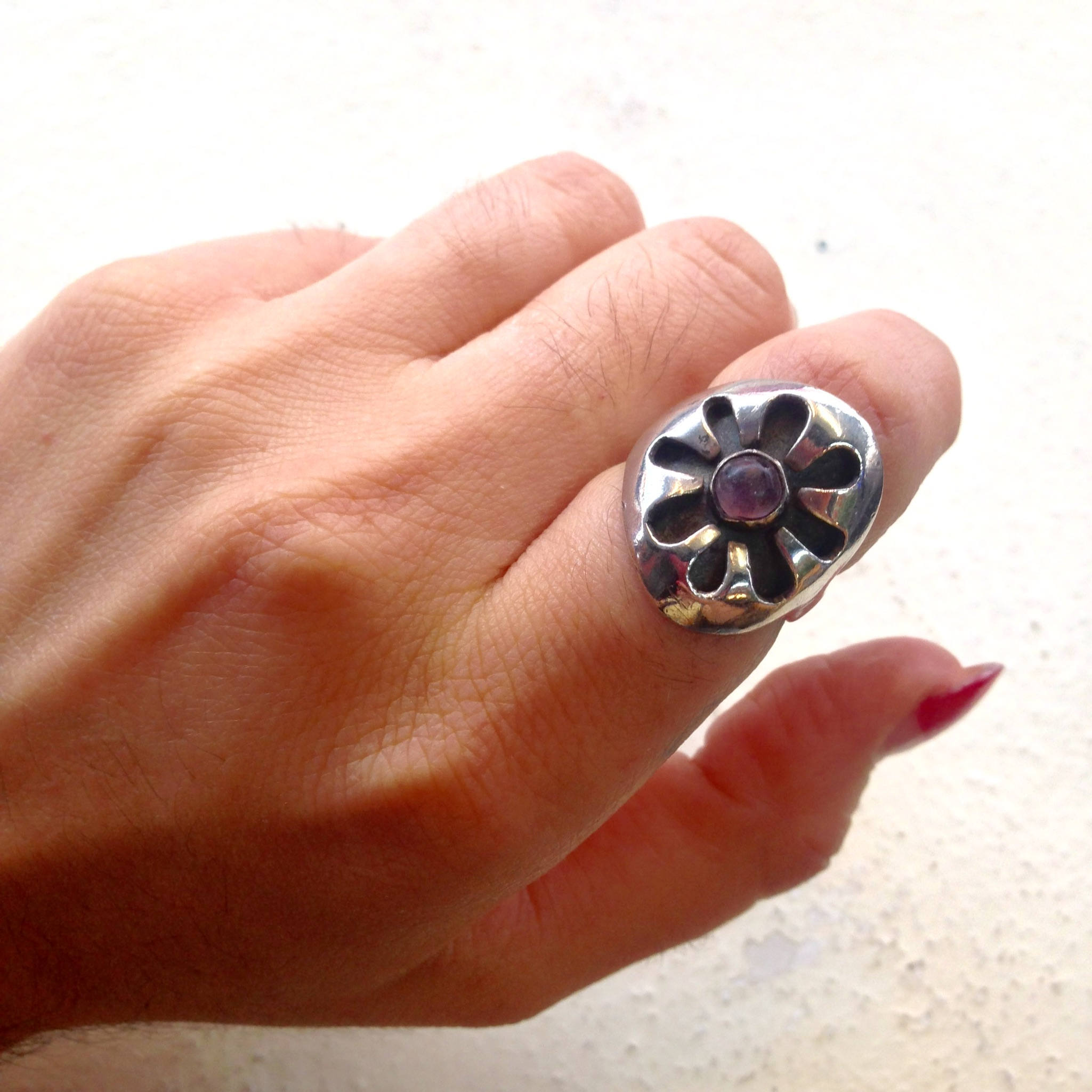 Silver Flower | Vintage Ring | Amethyst Jewlery | Purple Floral Ring | February Birthstone | silver ring with amethyst | retro | hippy |