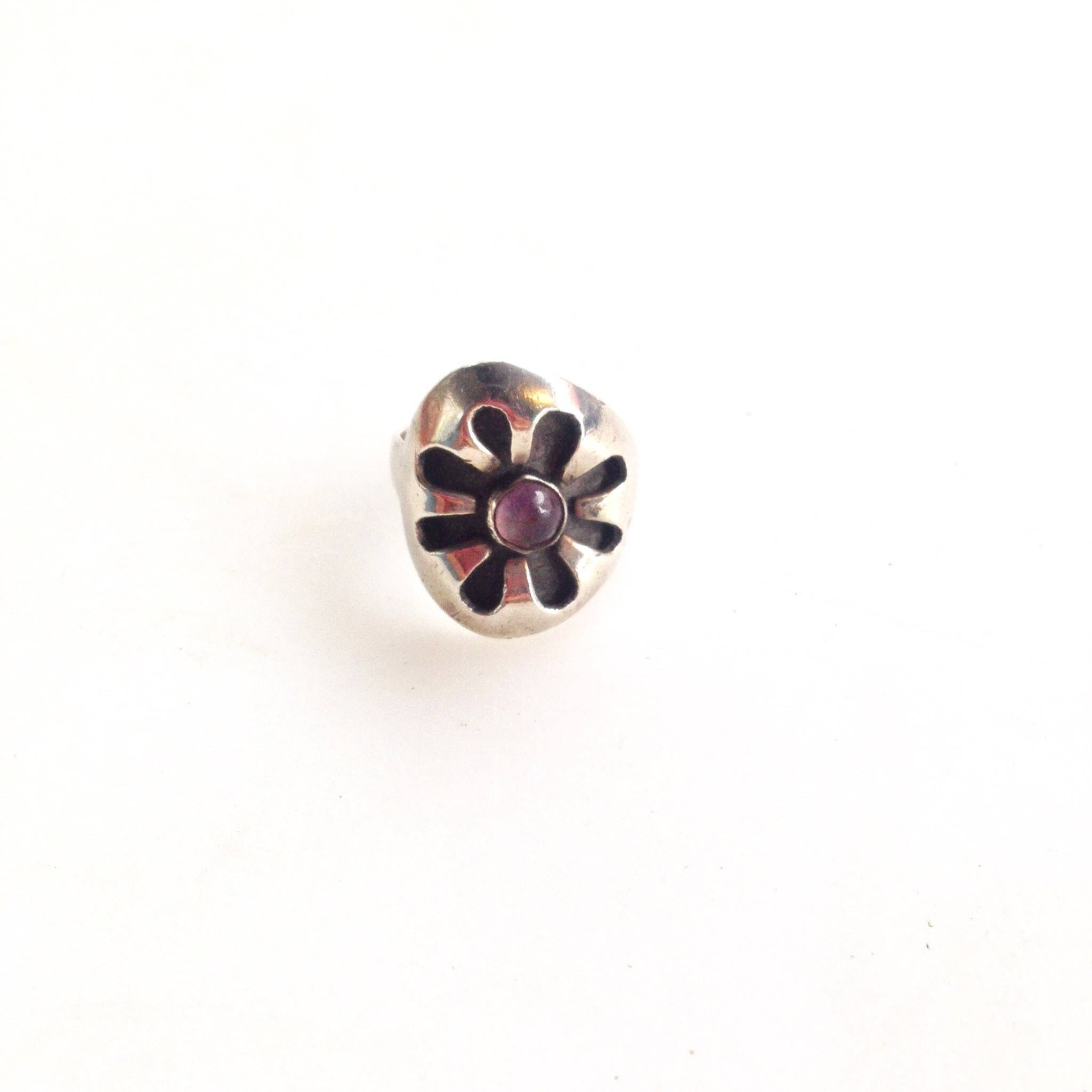 Silver Flower | Vintage Ring | Amethyst Jewlery | Purple Floral Ring | February Birthstone | silver ring with amethyst | retro | hippy |