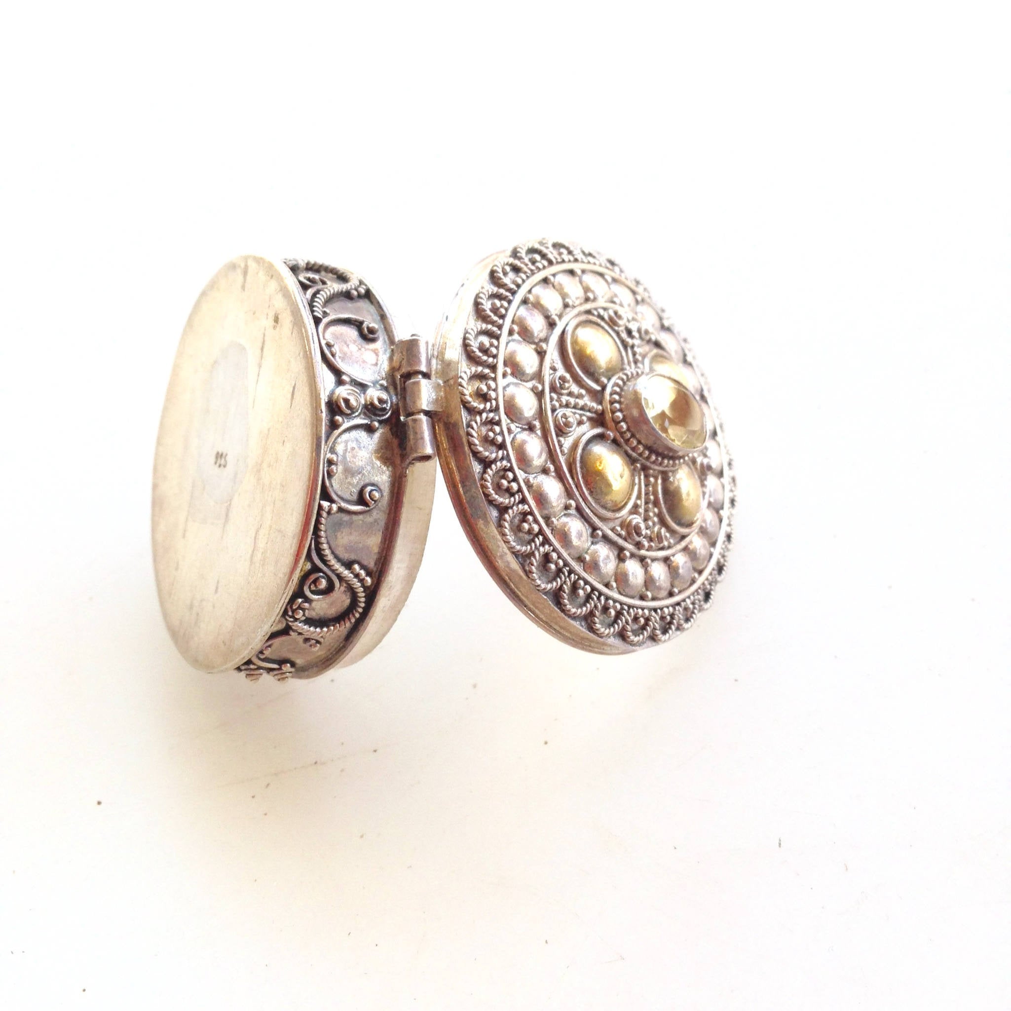 Vintage Pill Box | 18K Gold | Sterling Silver | Vintage Jewlery Box | Victorian | Small Box | Round Box |