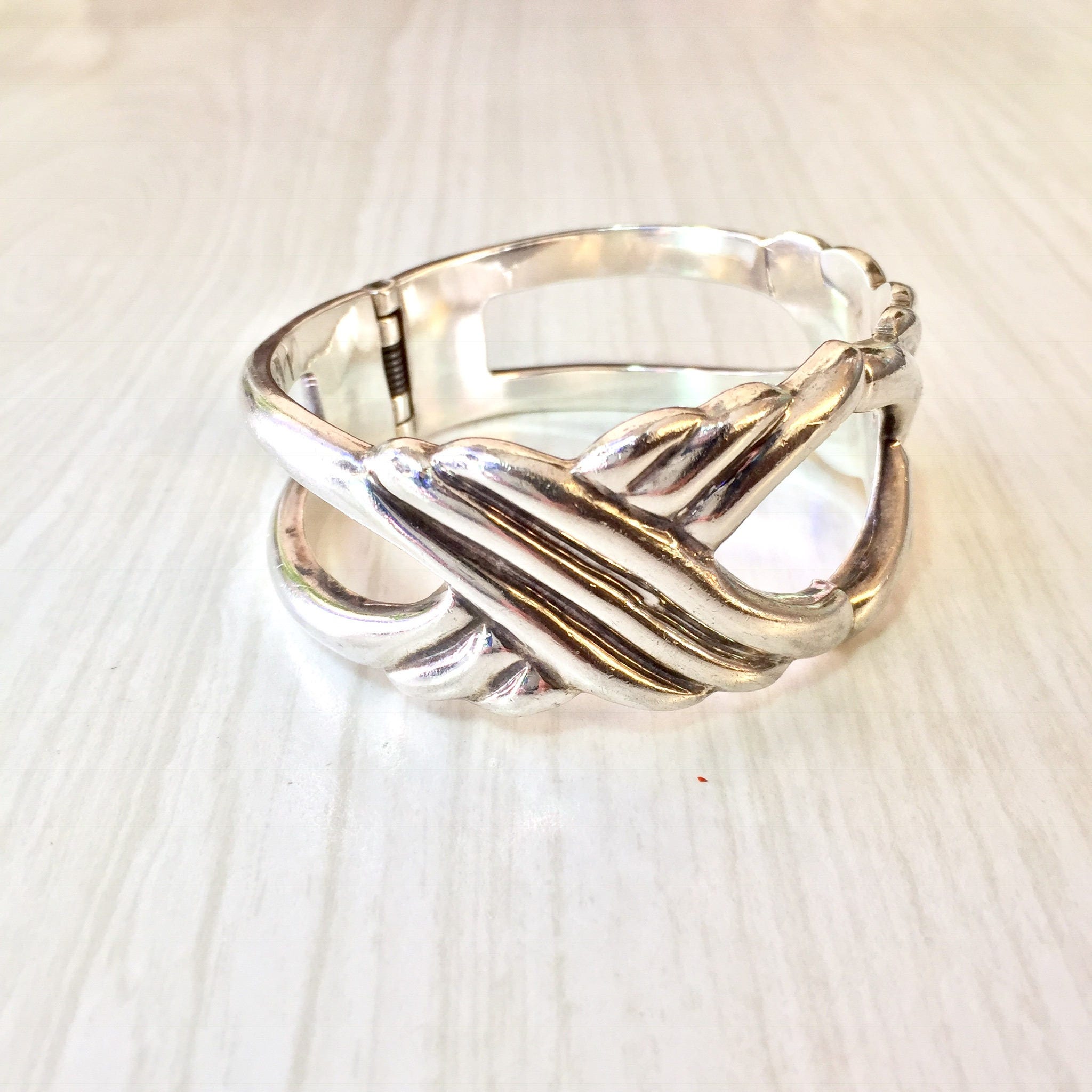 Vintage Sterling Silver Hinged Bangle | Silver Cuff Bracelet | Vintage Jewelry | 925 bracelet | Gift for Her | Boho Jewelry | Bohemian |Cuff