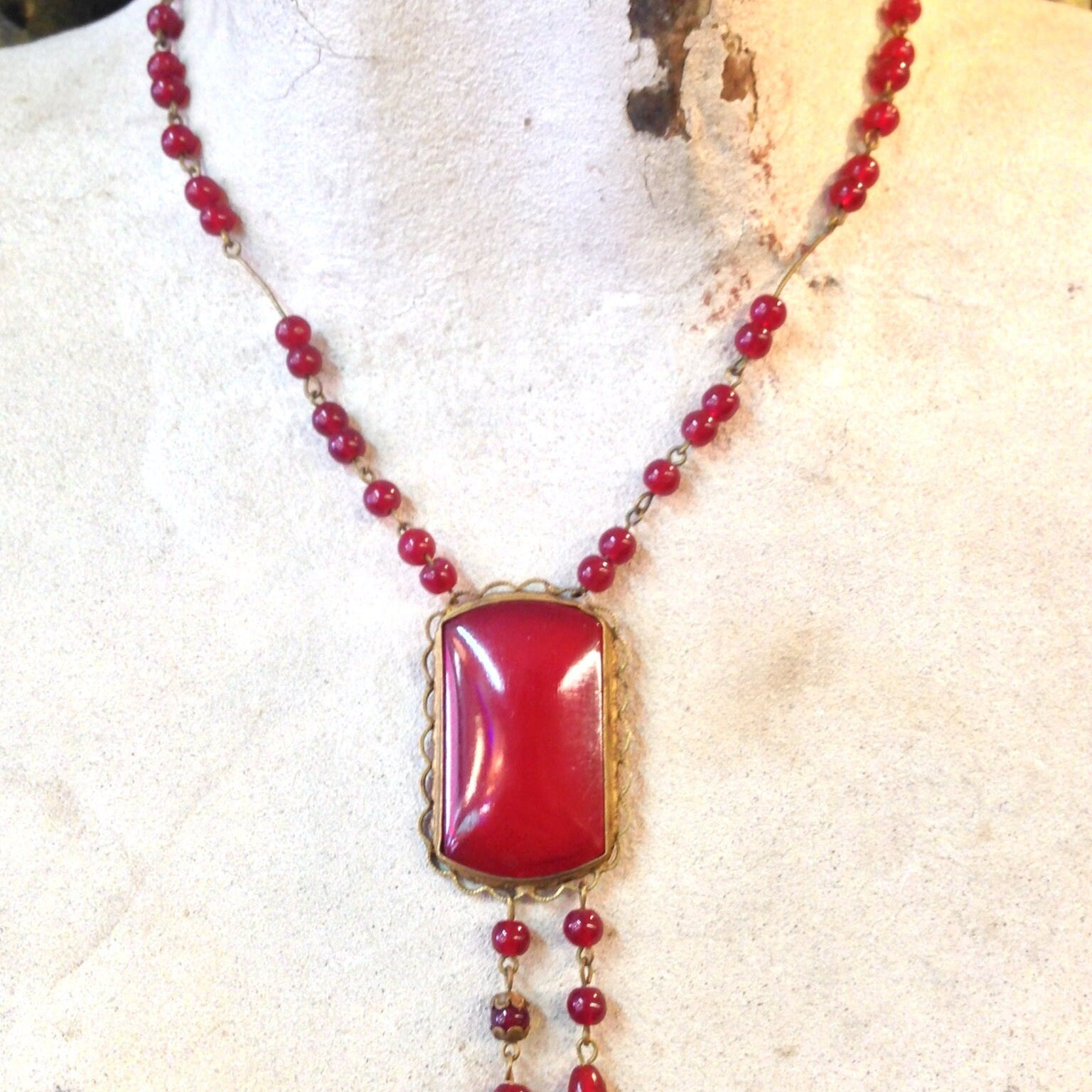 Vintage Red Beaded Necklace | Vintage Necklace | Vintage Beads | Gothic Jewlery | Vintage Gothic Jewlery | Vintage Jewlery