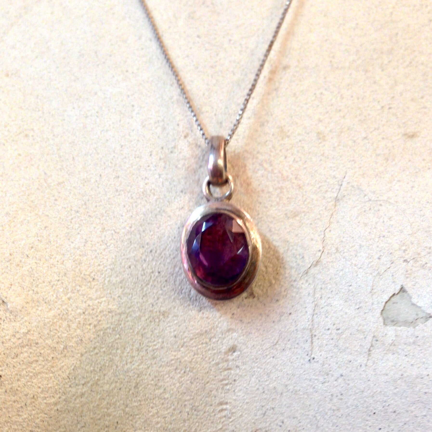 Vintage Silver Necklace, Amethyst Pendant, Vintage Jewelry, Amethyst Jewelry, Purple, Sterling Silver, Art Deco Jewelry, Silver Chain,