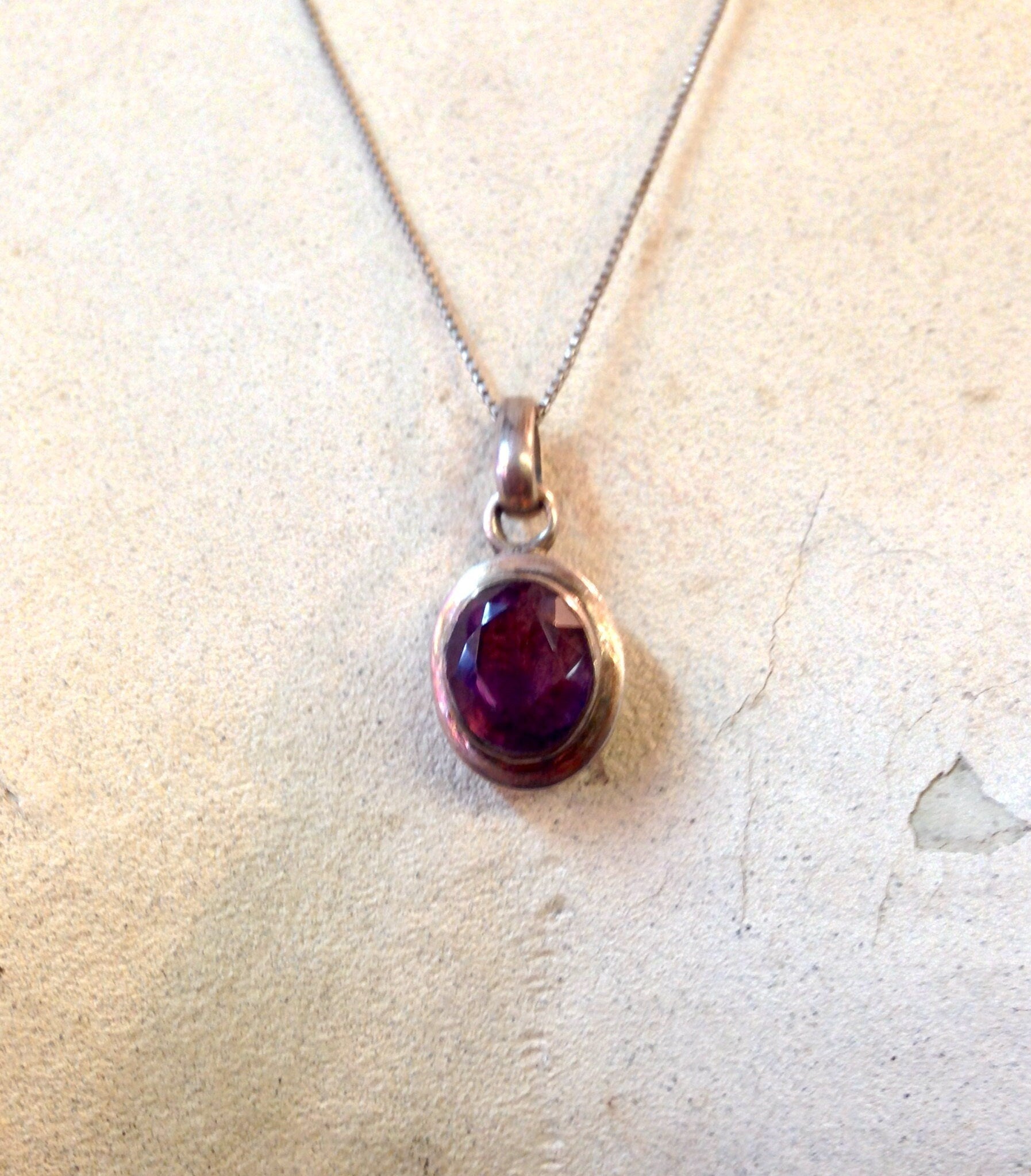 Vintage Silver Necklace, Amethyst Pendant, Vintage Jewelry, Amethyst Jewelry, Purple, Sterling Silver, Art Deco Jewelry, Silver Chain,