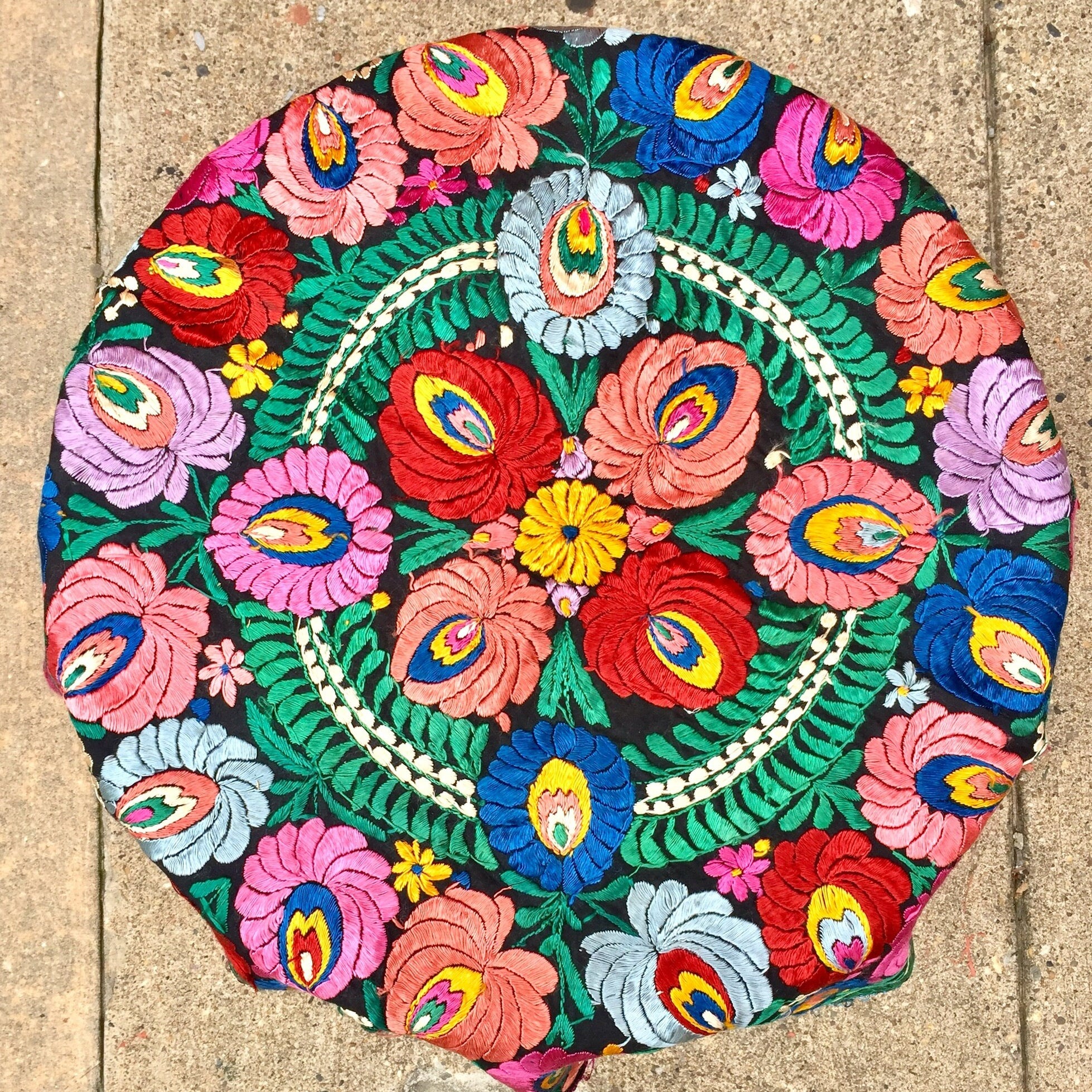 Hand Embroidered | Embroidered Tablecloth | Colorful Tablecloth | Vintage Textiles | Handmade Textiles | Hand Stitched | Mexican Made