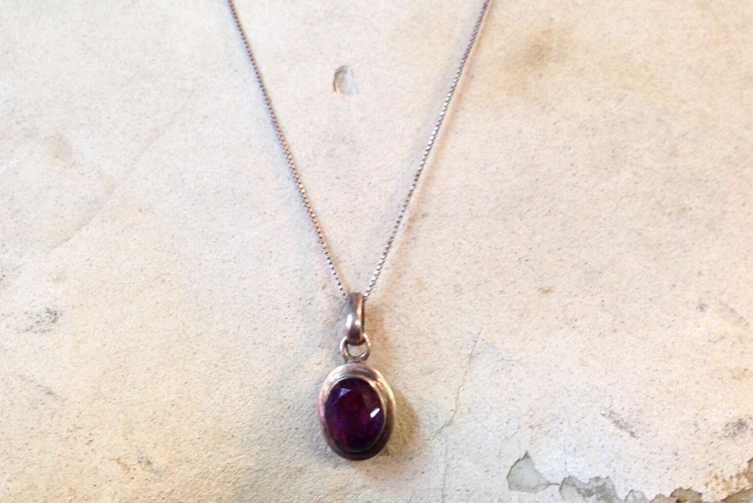 Vintage Silver Necklace, Amethyst Pendant, Vintage Jewelry, Amethyst Jewelry, Purple, Sterling Silver, Art Deco Jewelry, Silver Chain,