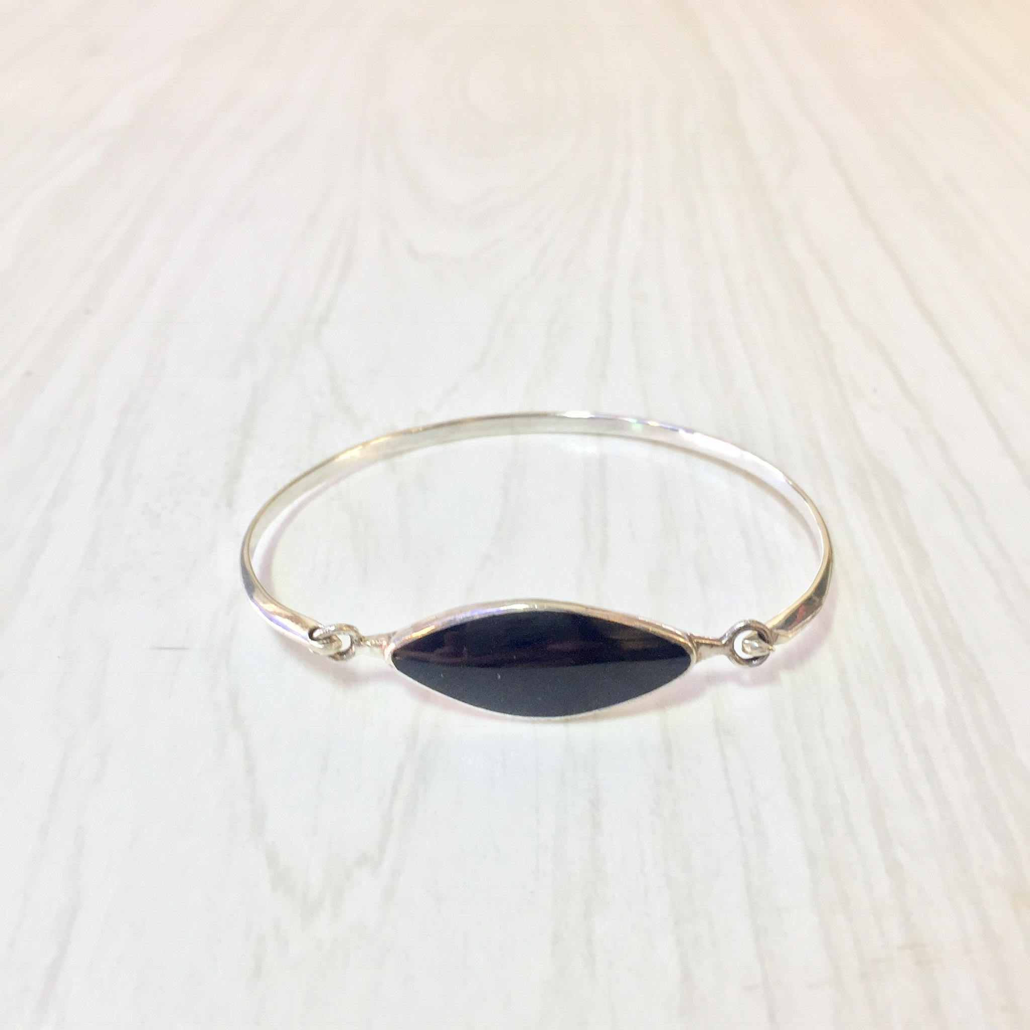 Sterling Silver Black Onyx Bracelet | Hinged Bracelet | Hook Closure | Oval Shaped Black Onyx | Thin Vintage Bracelet | Vintage Jewelry |