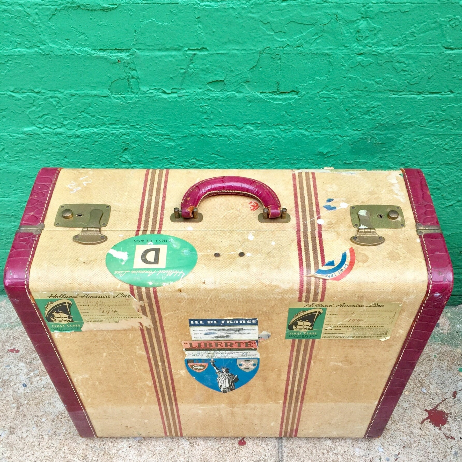 Vintage Suitcase | Suitcase | Vintage Decor | Vintage Travel | Suitcases | Vintage Luggage | Luggage | Photo Props | Vintage Storage | prop
