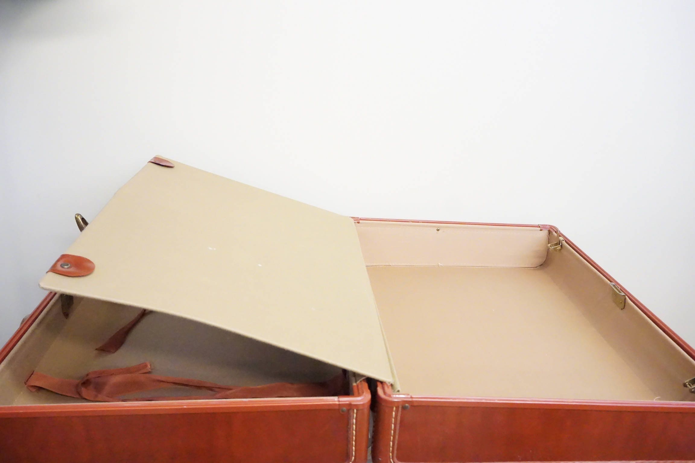 Mid Century Schwayder Bro's Maroon Samsonite Suitcase | Vintage Luggage | Brass | Excellent Condition | Photography Prop | Retro |