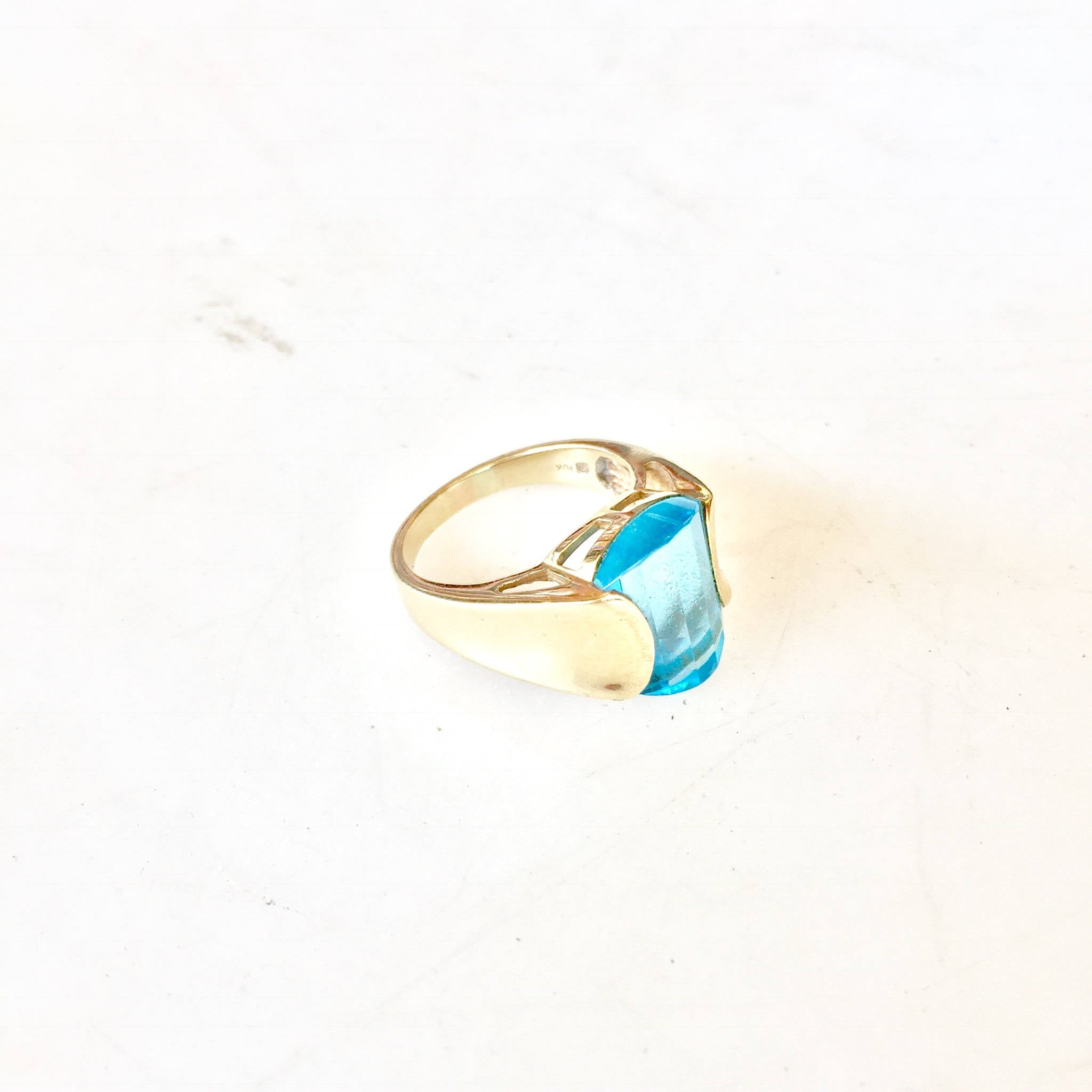 Vintage Blue Topaz Ring | 10 Karat Yellow Gold | 10K | Vintage Jewelry | Blue Stone | Natural Stone | Engagement Ring | Gift for Her | Ring