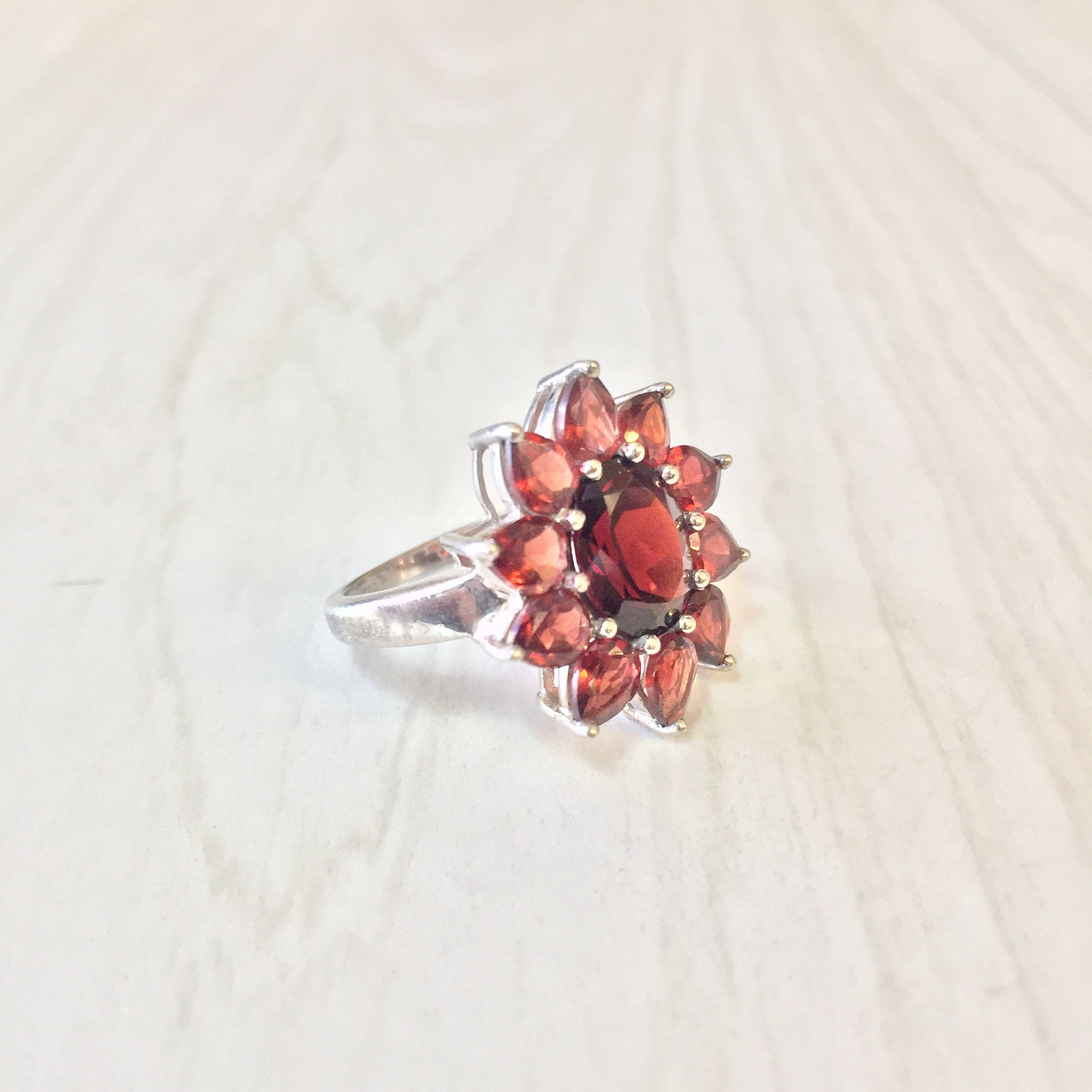 Sterling Silver Ring with Red Gemstones | Sunburst Ring | Flower Ring | Red Stones | Vintage Jewelry | Red Ring | Gift Idea | Gift for Mom