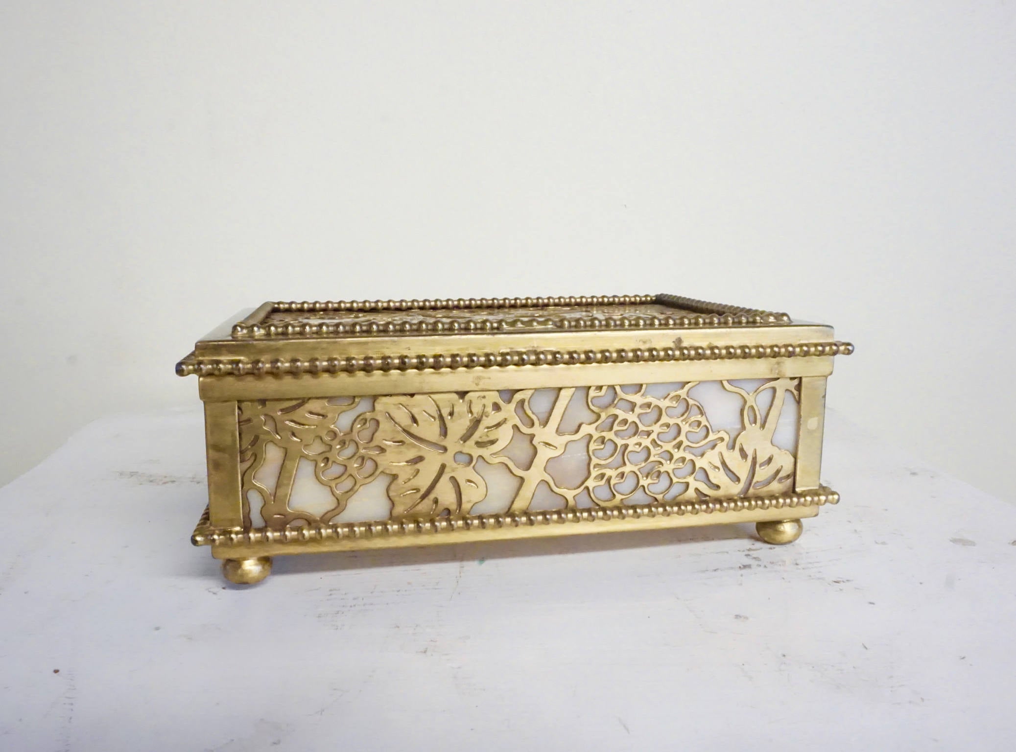 Tiffany Studios Box Jewelry Box Grapevine Pattern Caramel Slag Glass 1900s Brown Metalwork Art Nouveau Era Signed Gilt Bronze Antique Vanity