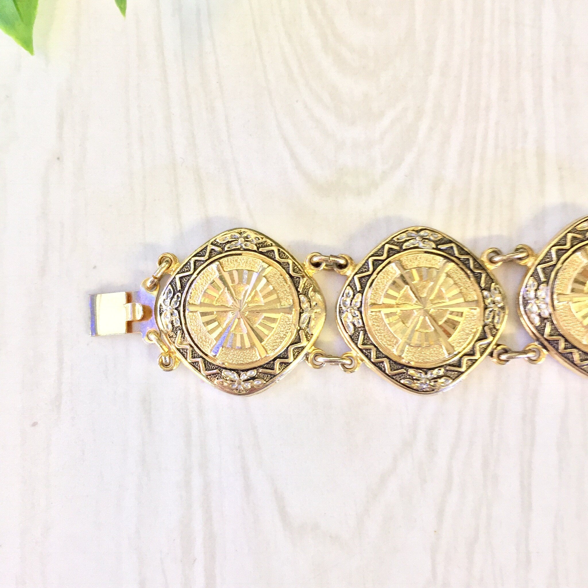 Vintage Gold Tone Bracelet | Nautical Jewelry | Costume Jewelry | Gold Bracelet | Vintage Jewelry | Holiday Gift Idea | Gift For Mom |