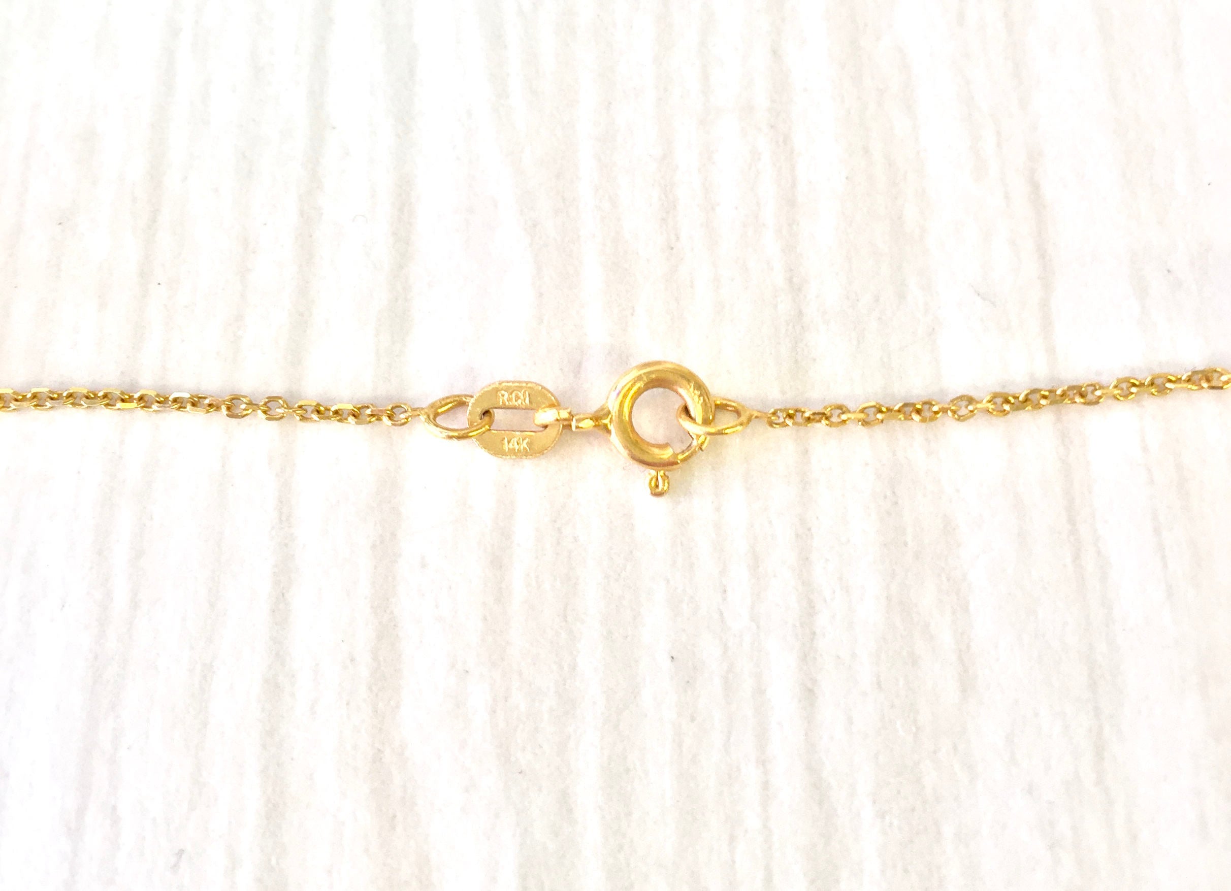 Vintage 14 Karat Gold and Black Onyx Necklace | 14K Yellow Gold | Vintage Gold Jewelry | Gold and Black | Cut Black Onyx | Vintage Necklace